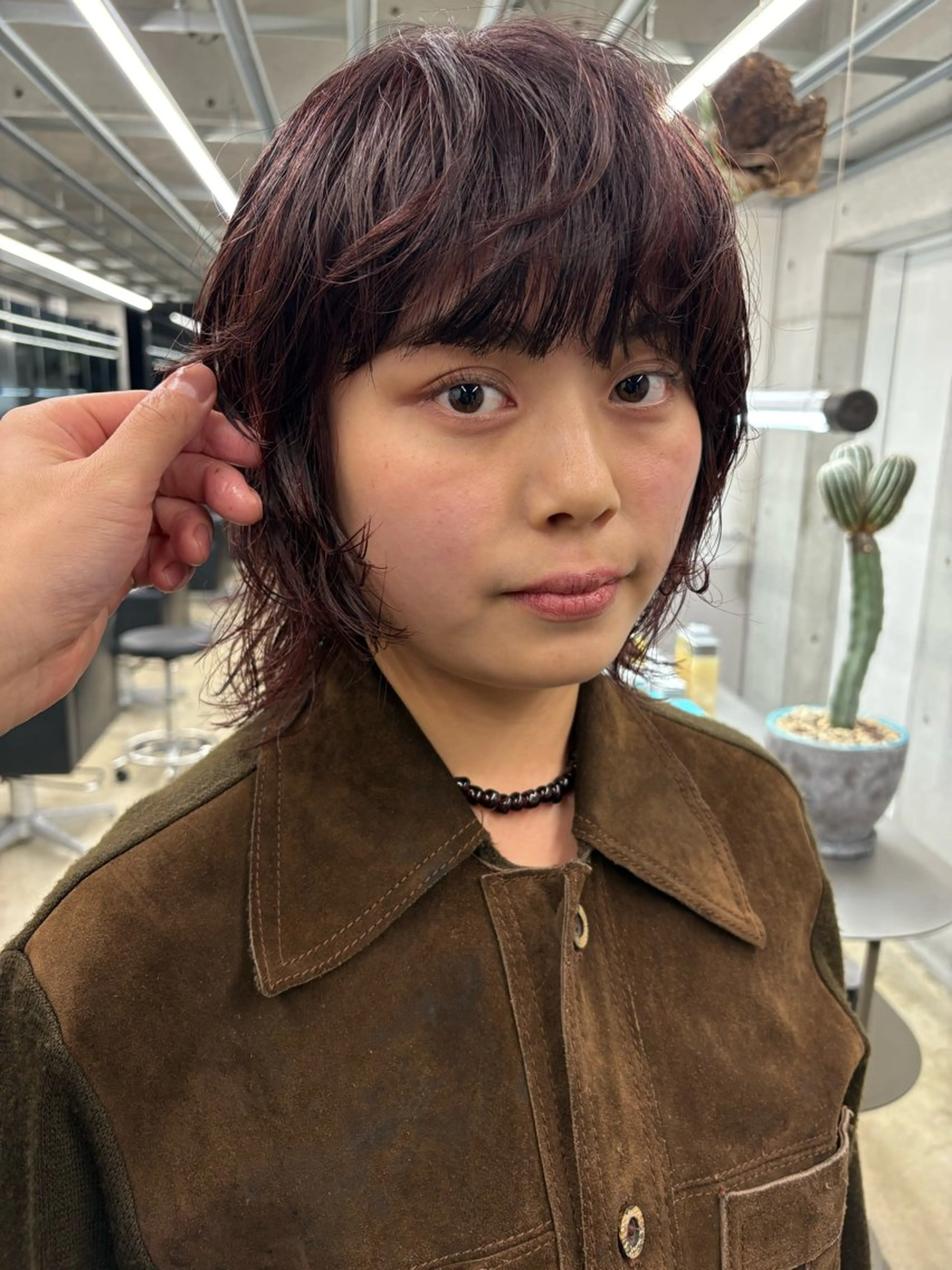 ミディアム パーマ レイヤーカット カット パーマ トリートメント 似合わせカット レイヤーボブウルフのヘアスタイル