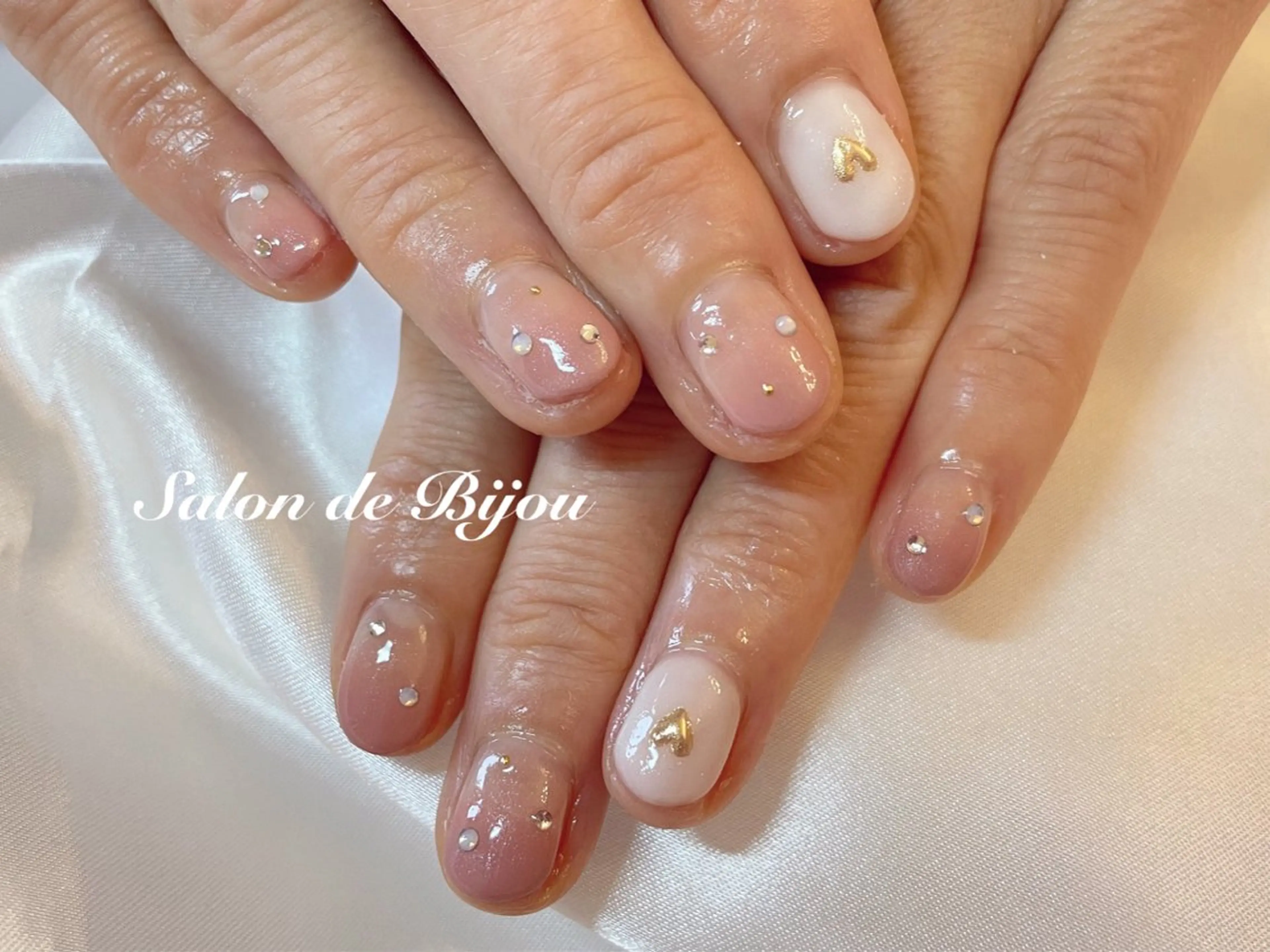 ネイル ハンドネイル Salon  de Bijou所属・格谷 和歩の眉毛・アイブロウイメージ