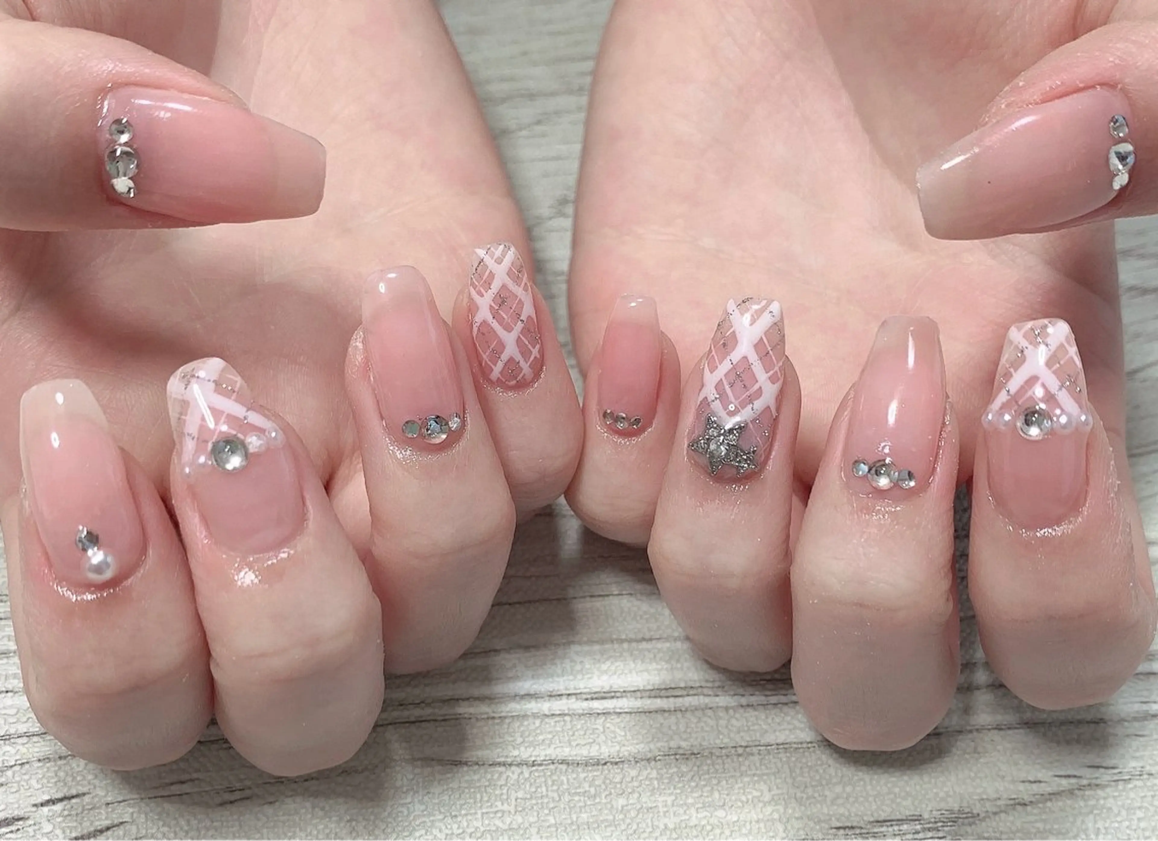 ネイル ハンドネイル フットネイル Adite nailのネイルデザイン