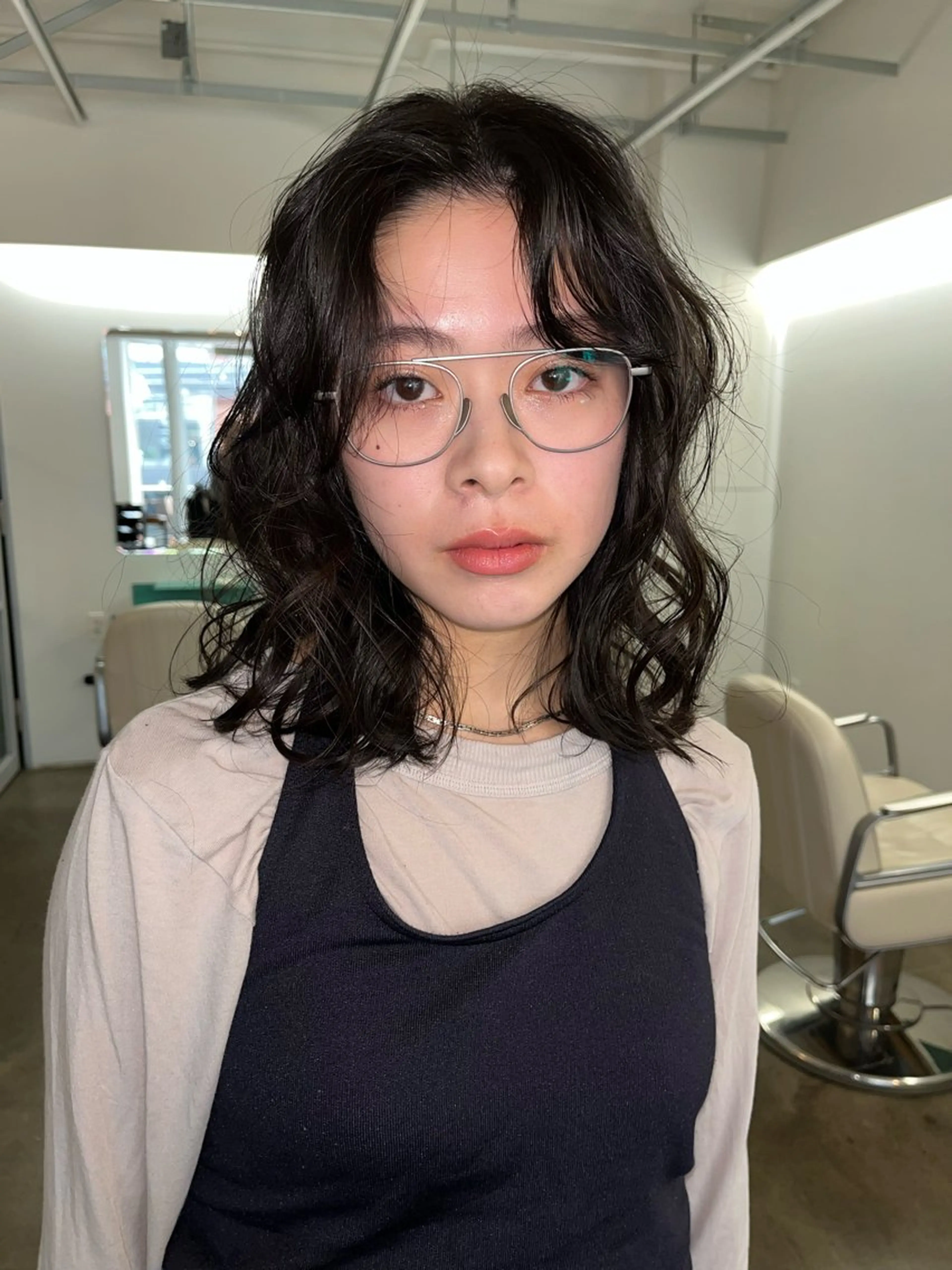 ミディアム パーマ レイヤー/ケアパーマ /ニュアンス/モードのヘアスタイル