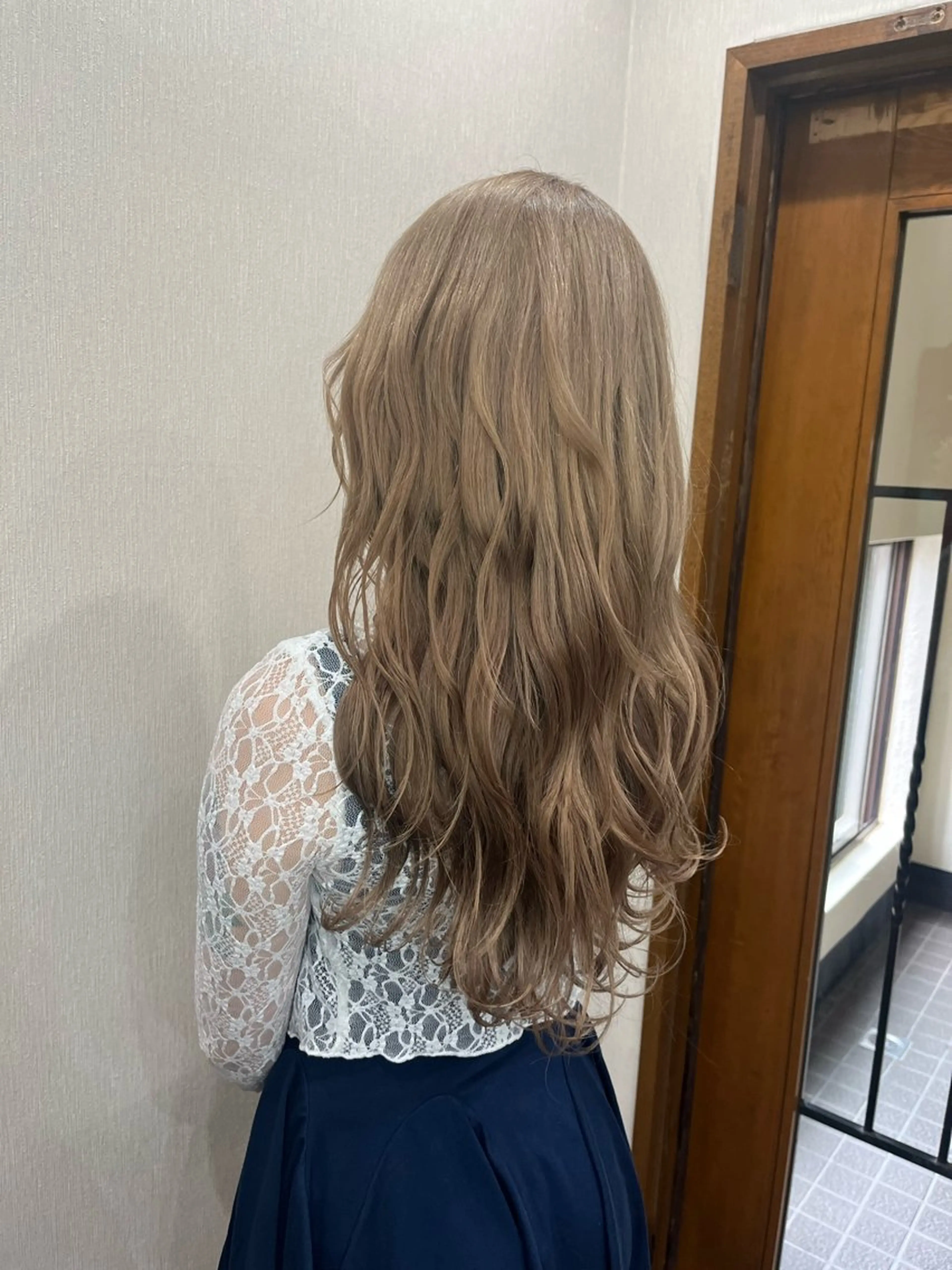 カラー ヘアカラー 江波戸 恵のヘアスタイル