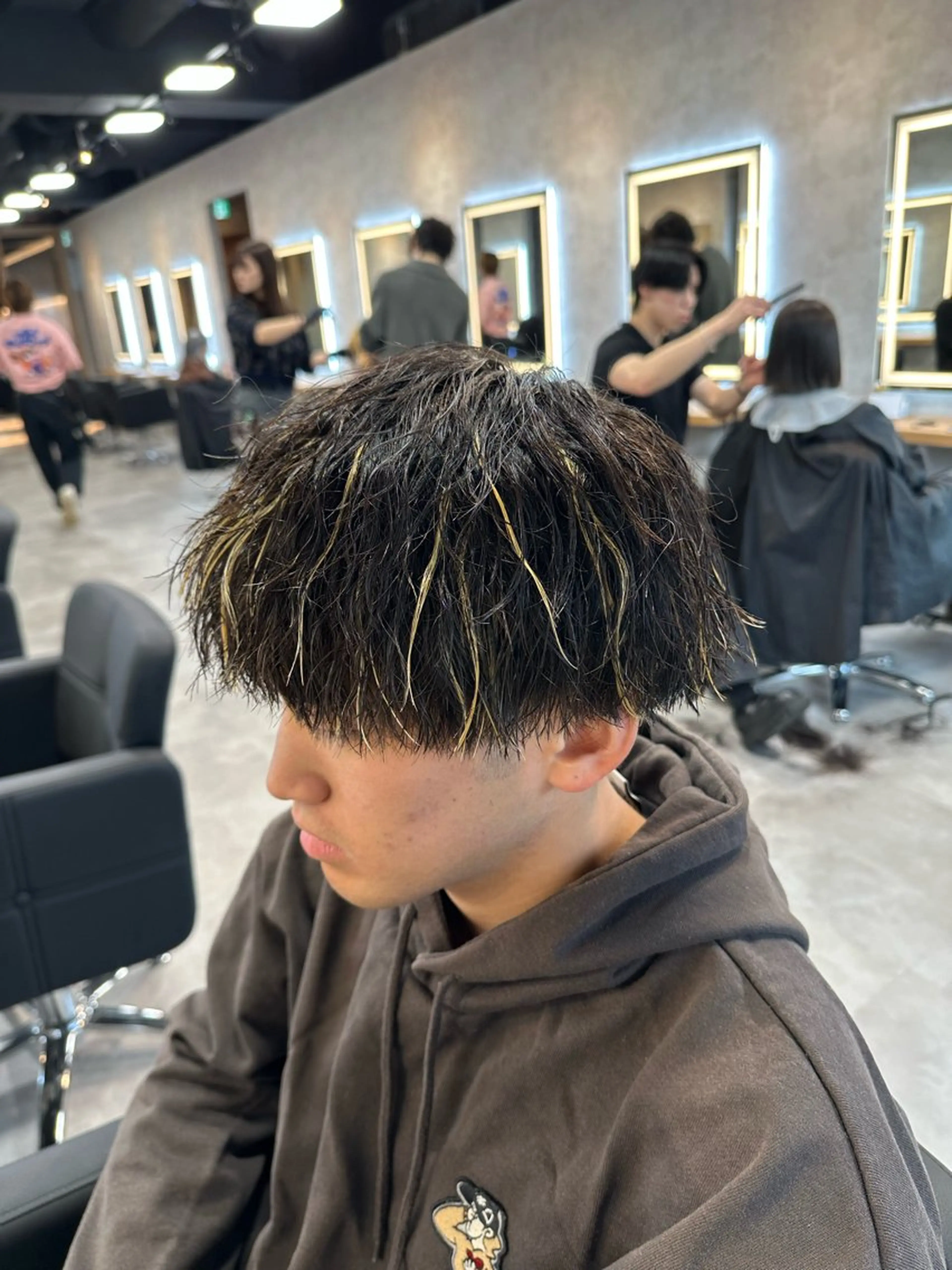 ショート カラー メンズ メンズハイライト メンズメッシュ ハイライトカラー メッシュ ハイライト カット ヘアカラー 札幌メンズヘア指名 No.1光👑👑のヘアスタイル