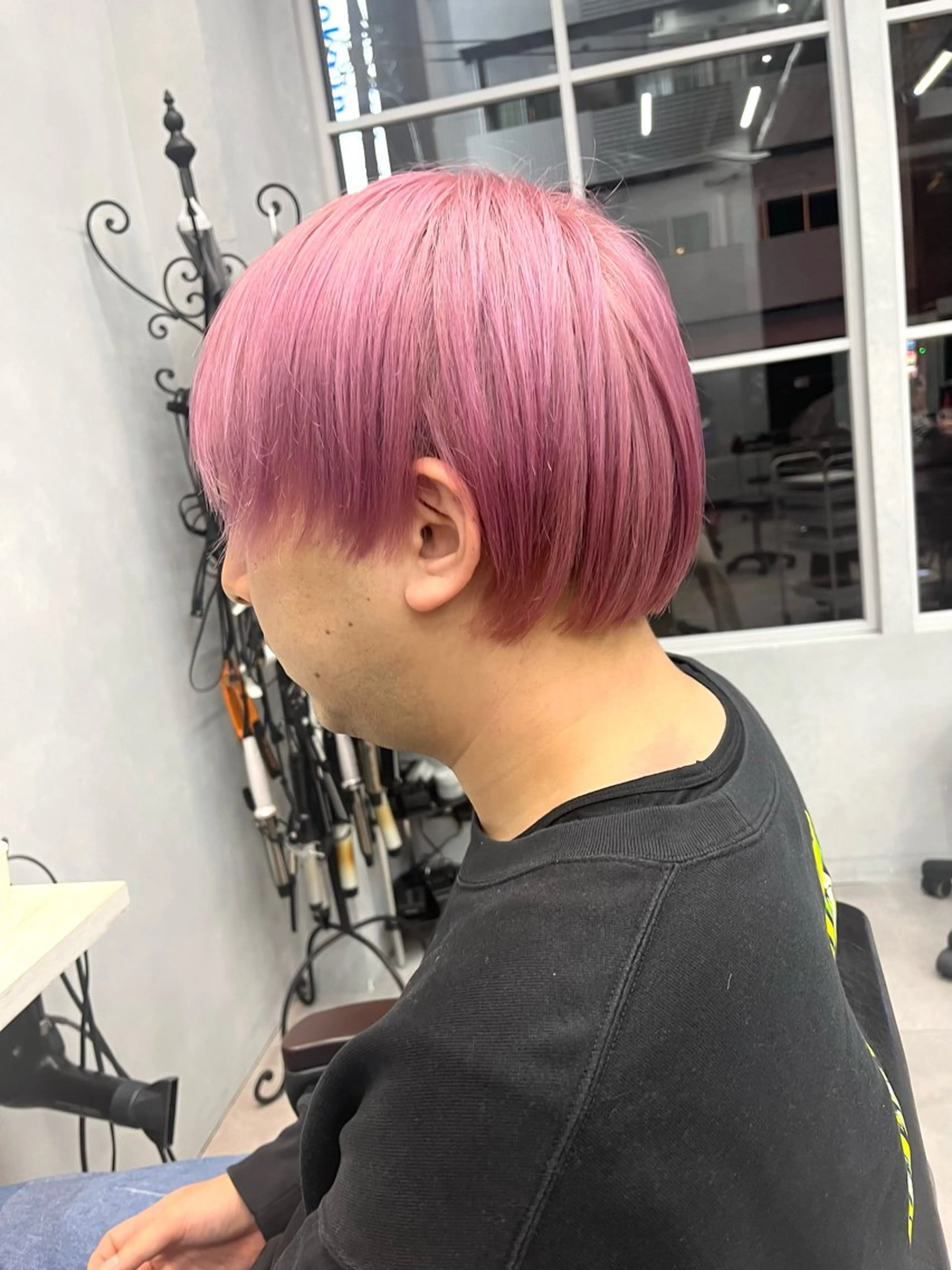 ショート カラー メンズ ピンクカラー ヘアカラー tomoka 推しカラーのヘアスタイル