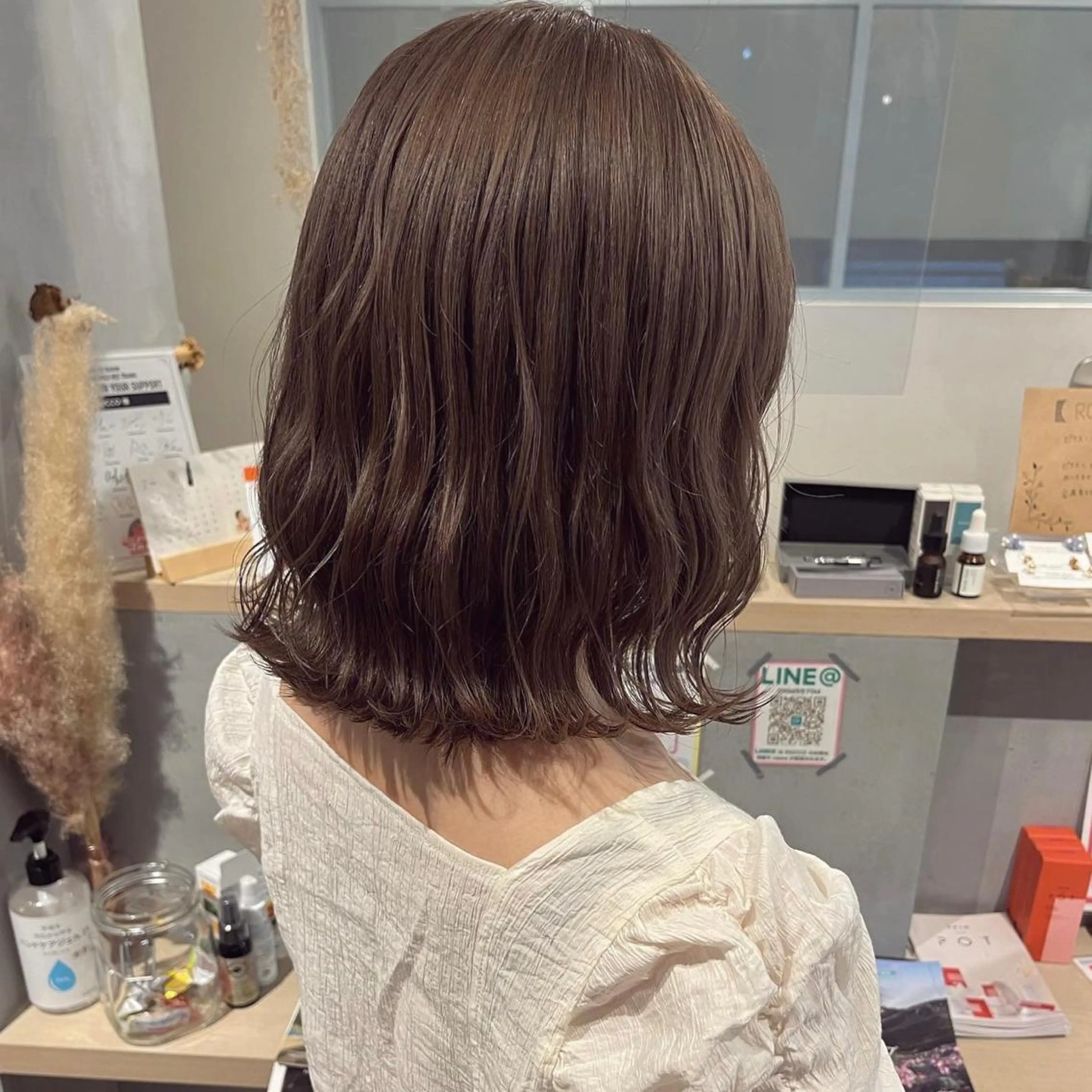 ショート カラー ベージュカラー ブリーチ ラベンダーカラー ラベンダーベージュ ヘアカラー mai ROCCO3rdのヘアスタイル