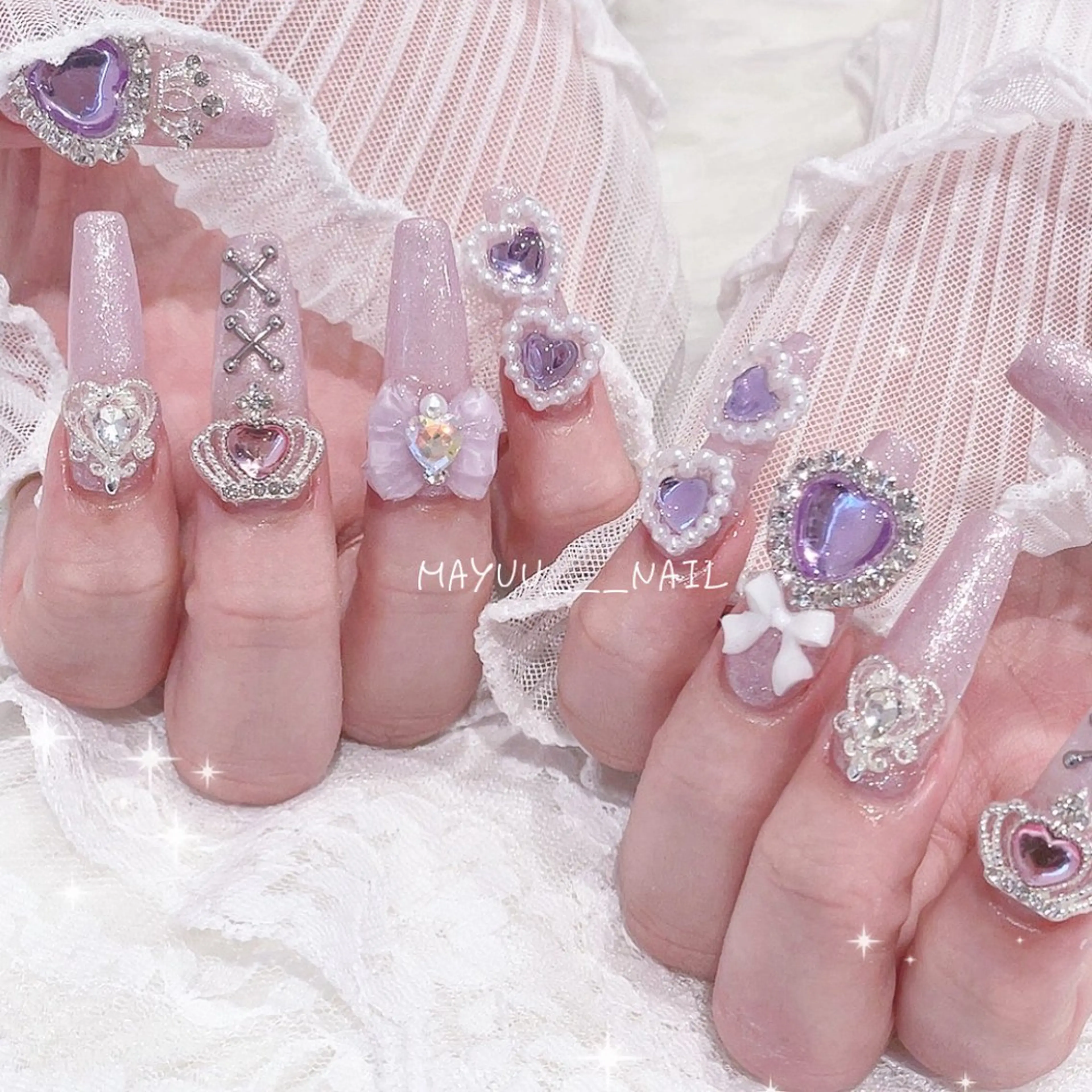 ネイル ロングネイル 🎀 Mayu 🎀痛ネイルのネイルデザイン