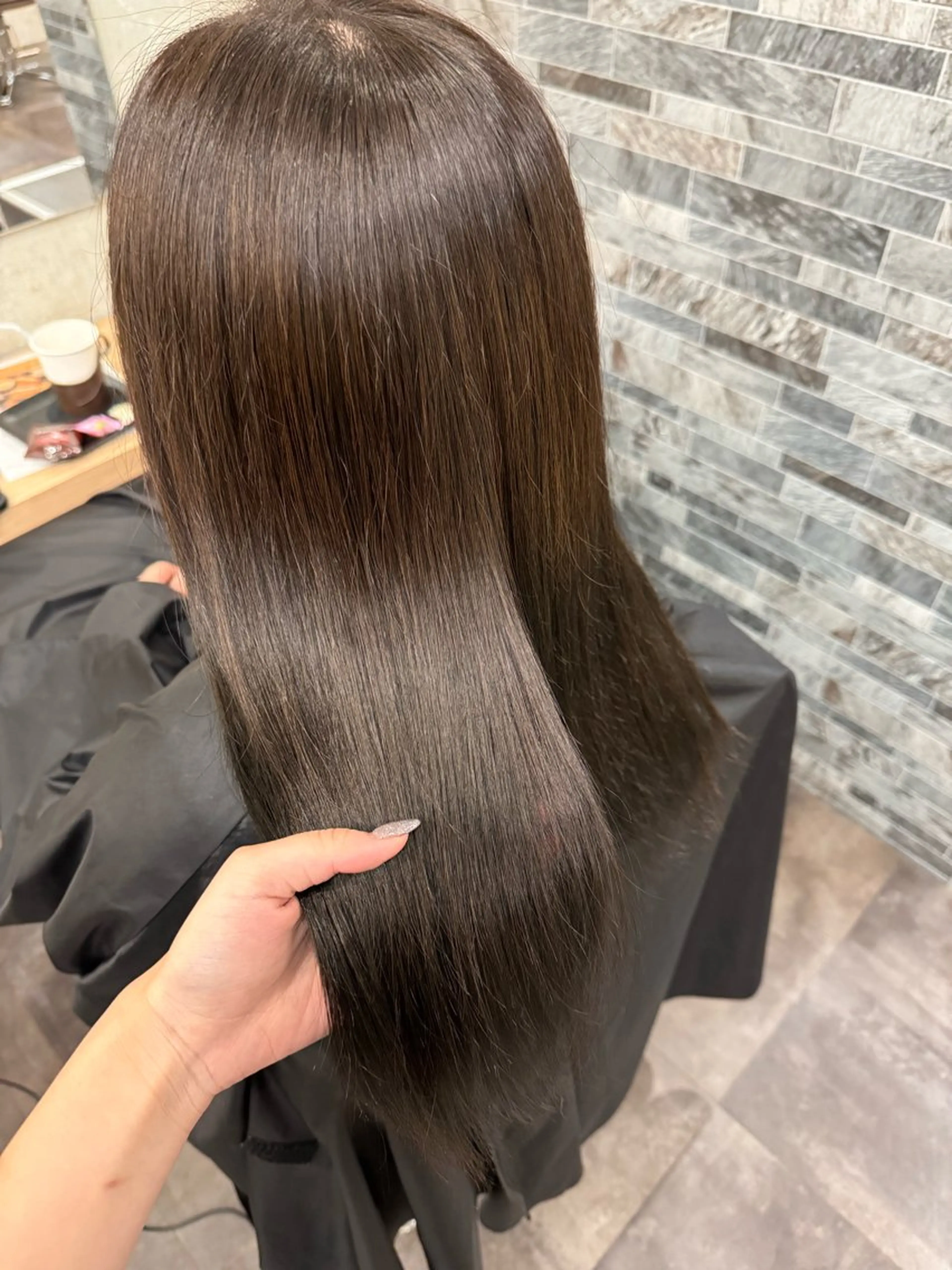 セミロング カラー 坂元 姫夏のヘアスタイル