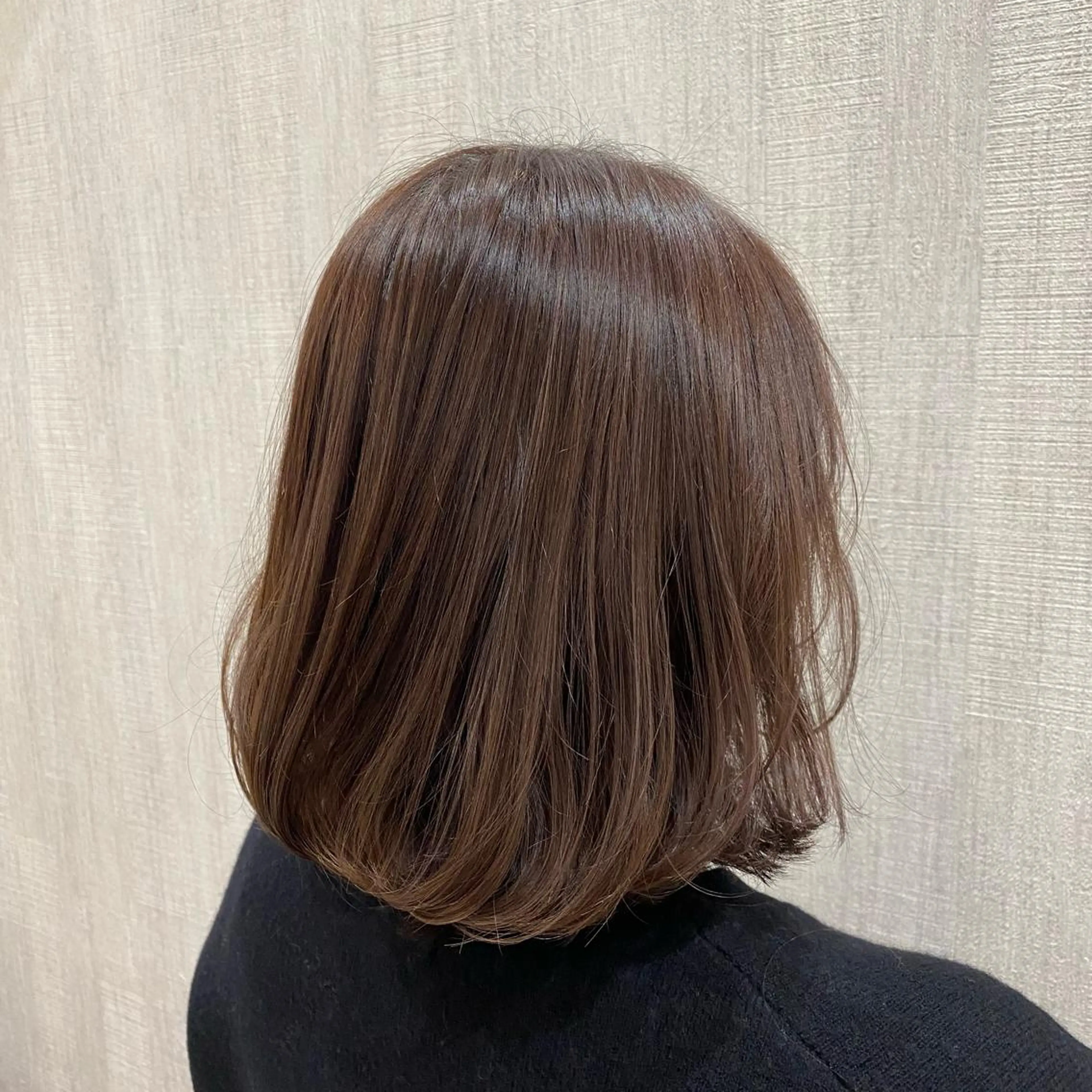 ショート カラー ヘアカラー トリートメント 🫧透け感⋆艶髪💎 山口アヤカのヘアスタイル