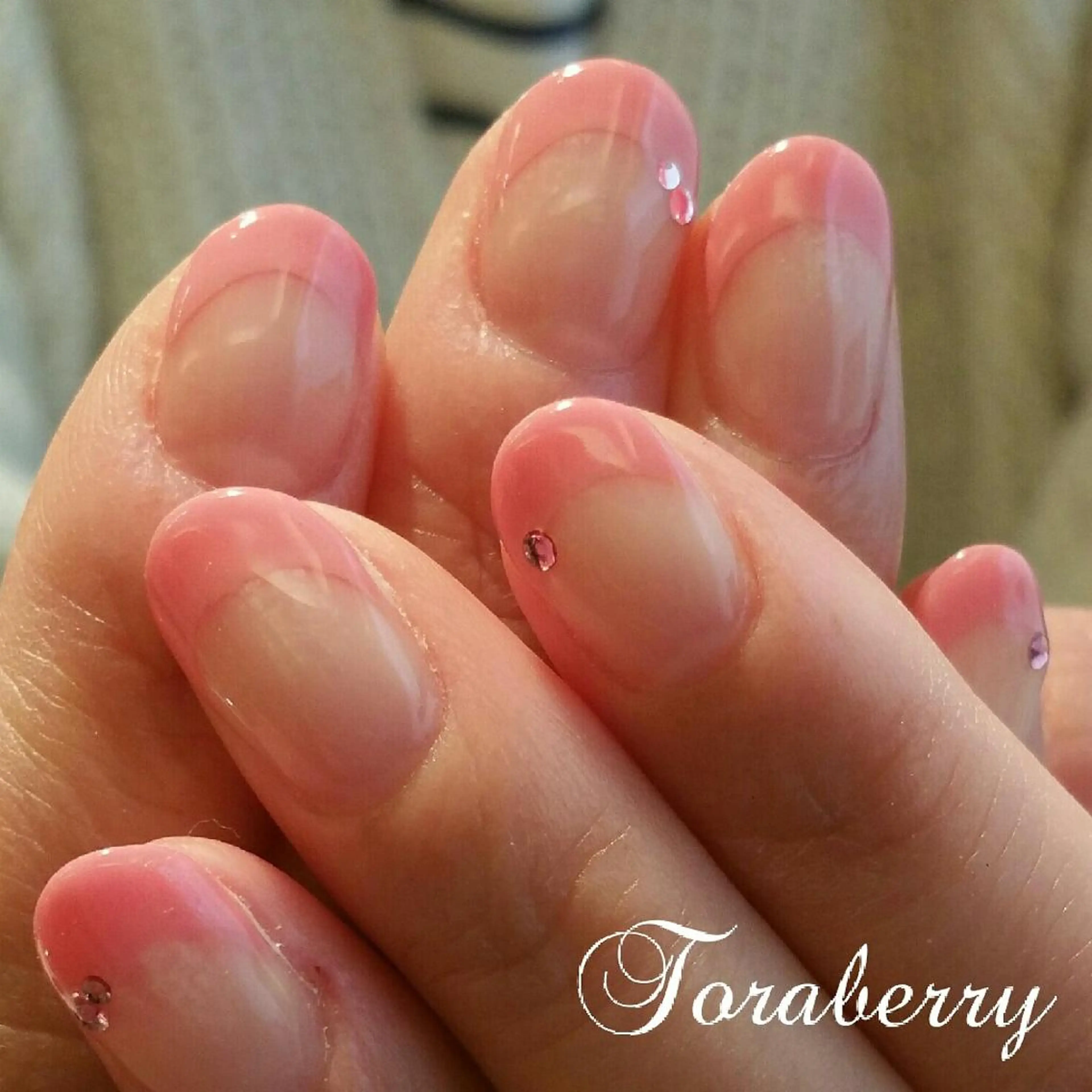 ネイル フレンチネイル ネイリスト なつみのネイルデザイン