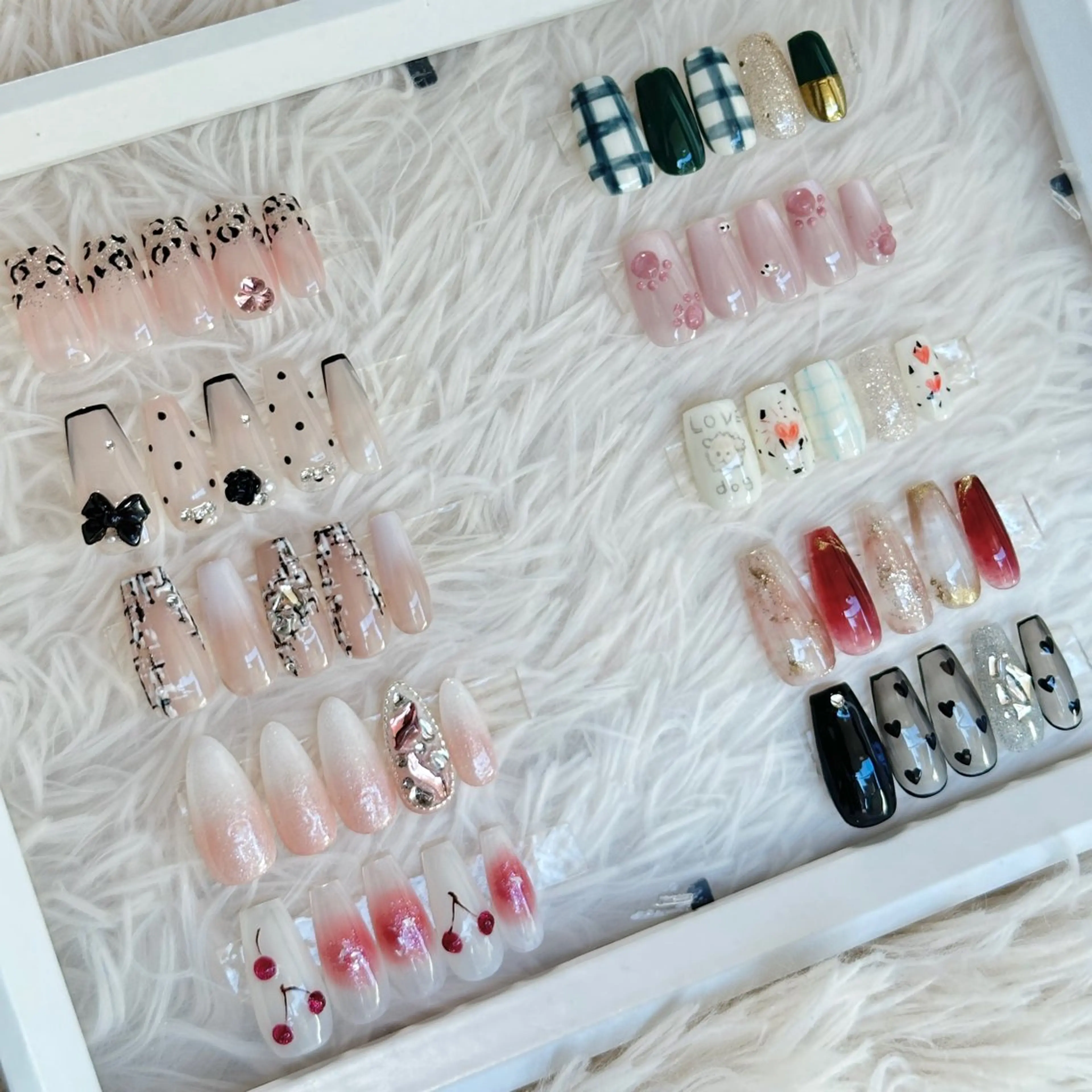 ネイル ハンドネイル フットネイル nailsalon Any'bのネイルデザイン