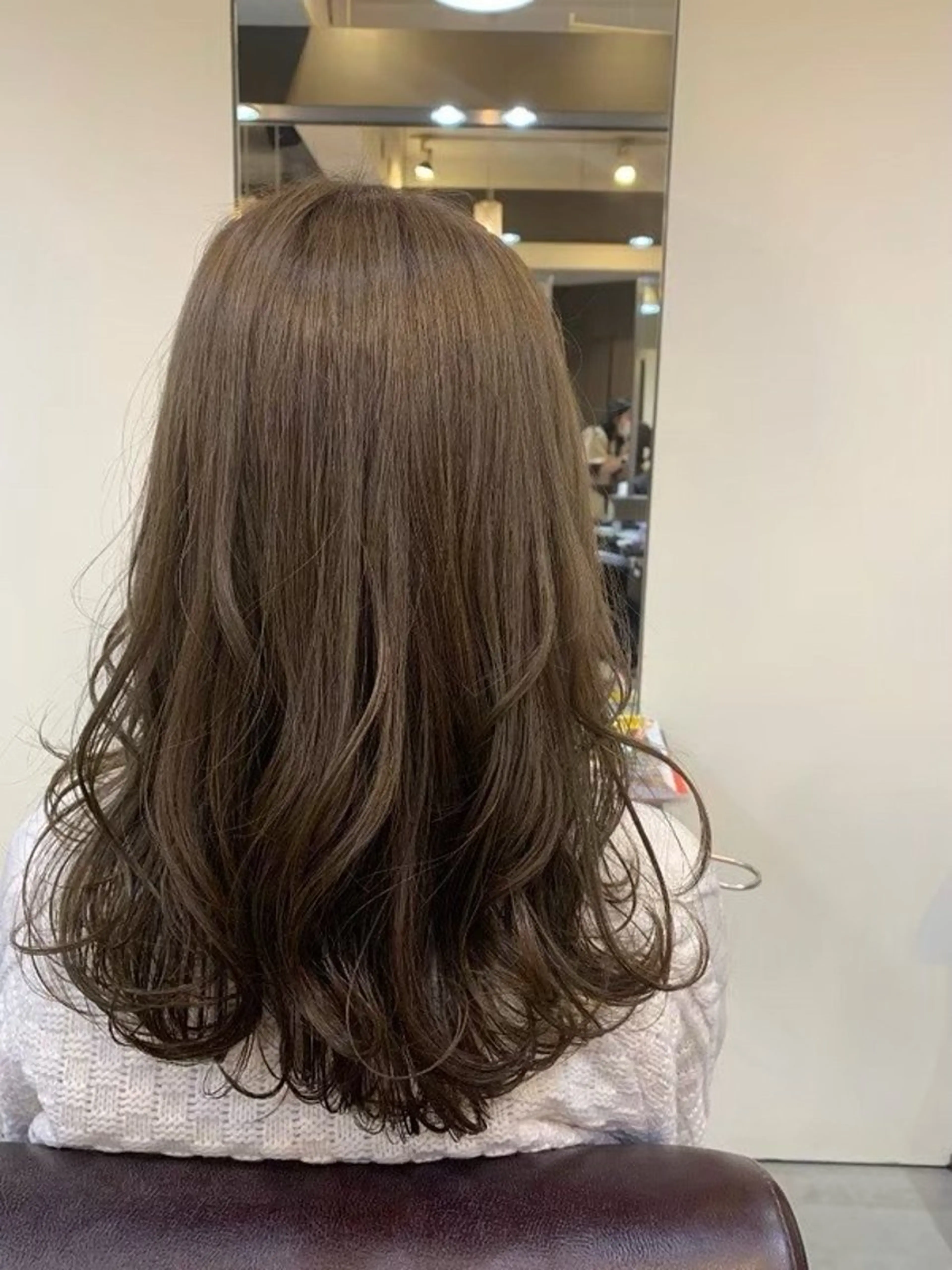 ロング カラー パーマ 若泉 瀬菜のヘアスタイル