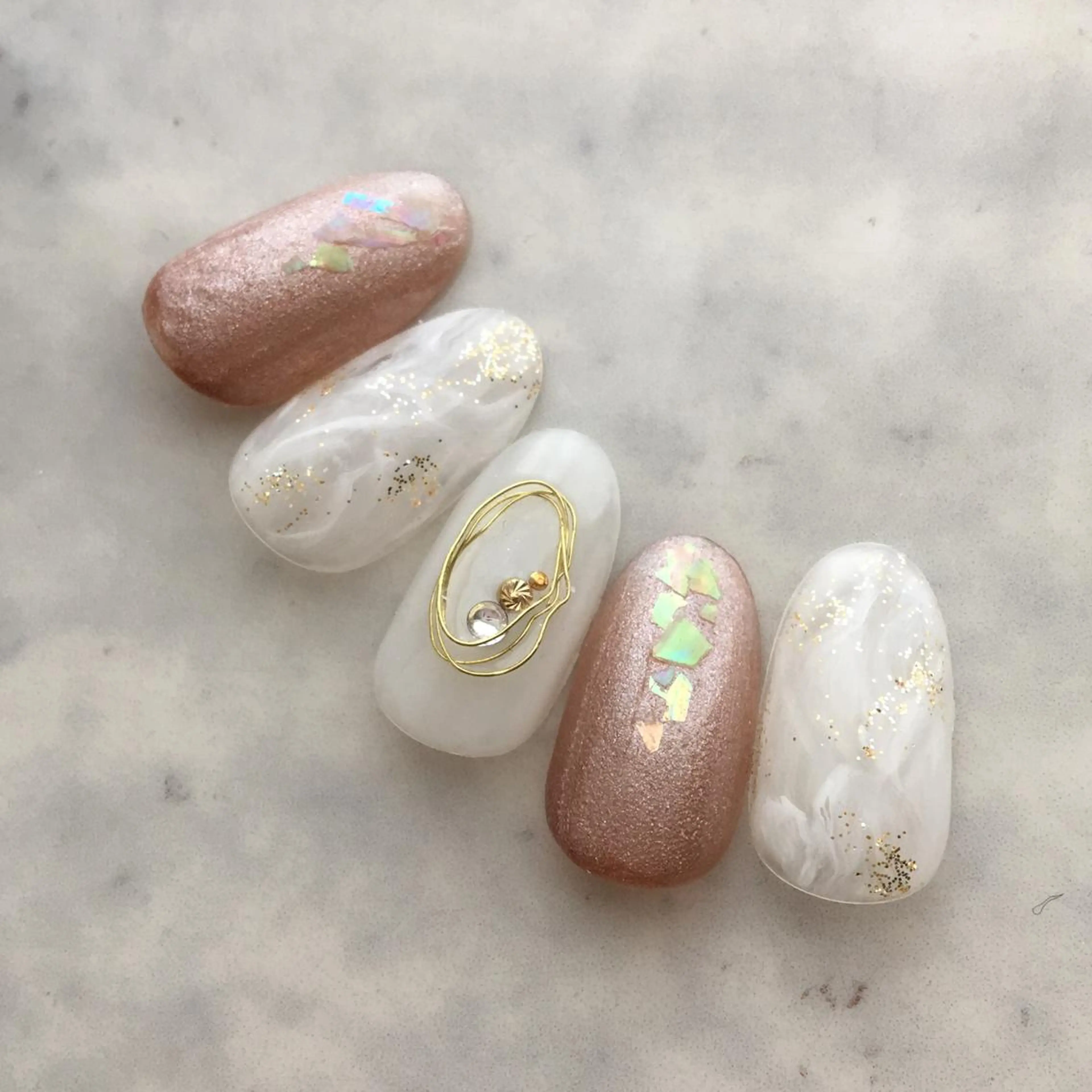 ネイル etelno blanc中目黒のネイルデザイン