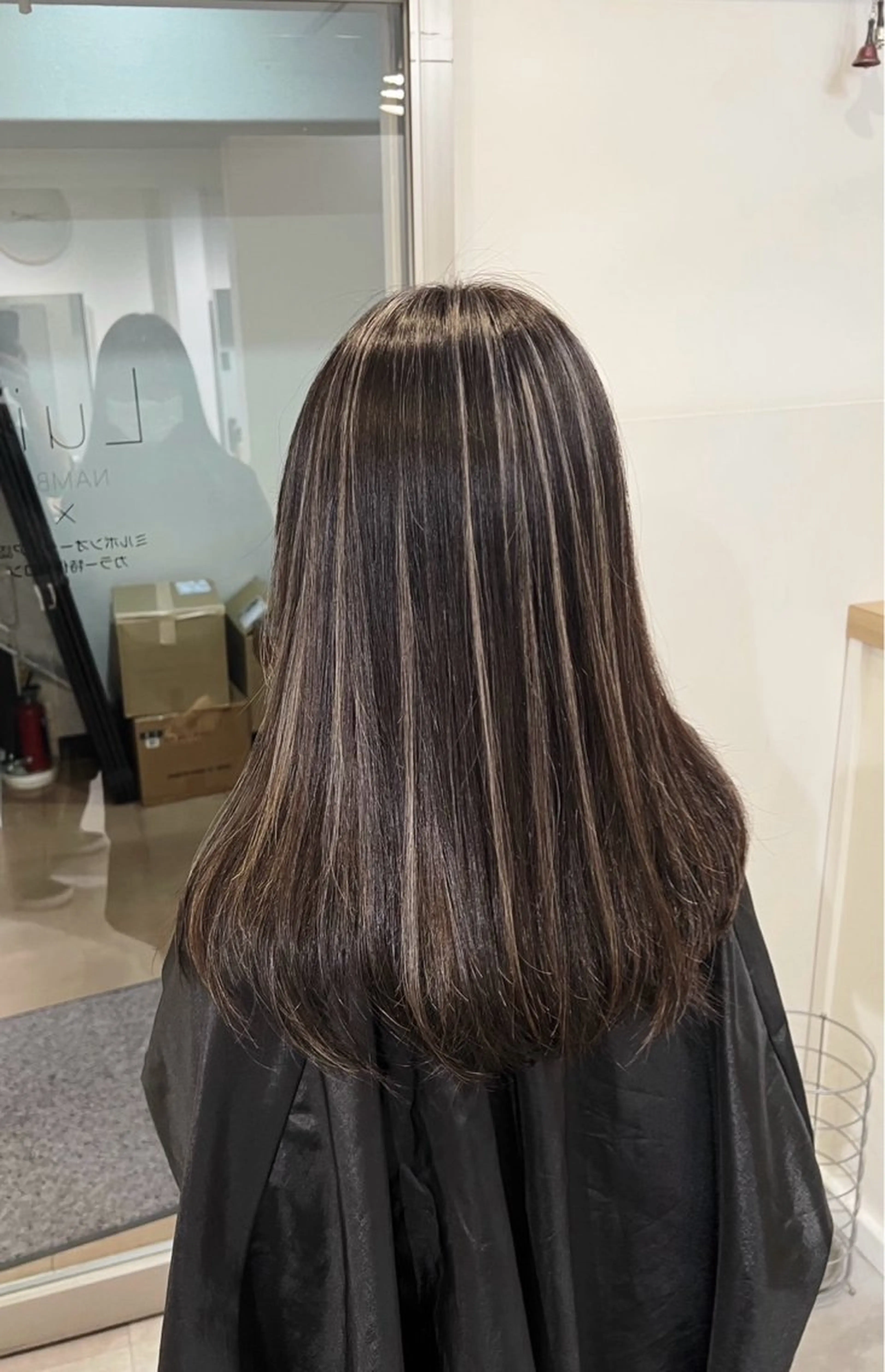 セミロング カラー ダークグレー ダークグレージュ グレージュ ハイライトカラー ハイライト ヘアカラー トリートメント ROBIN所属・指名数No.1 /NAOYAのヘアスタイル