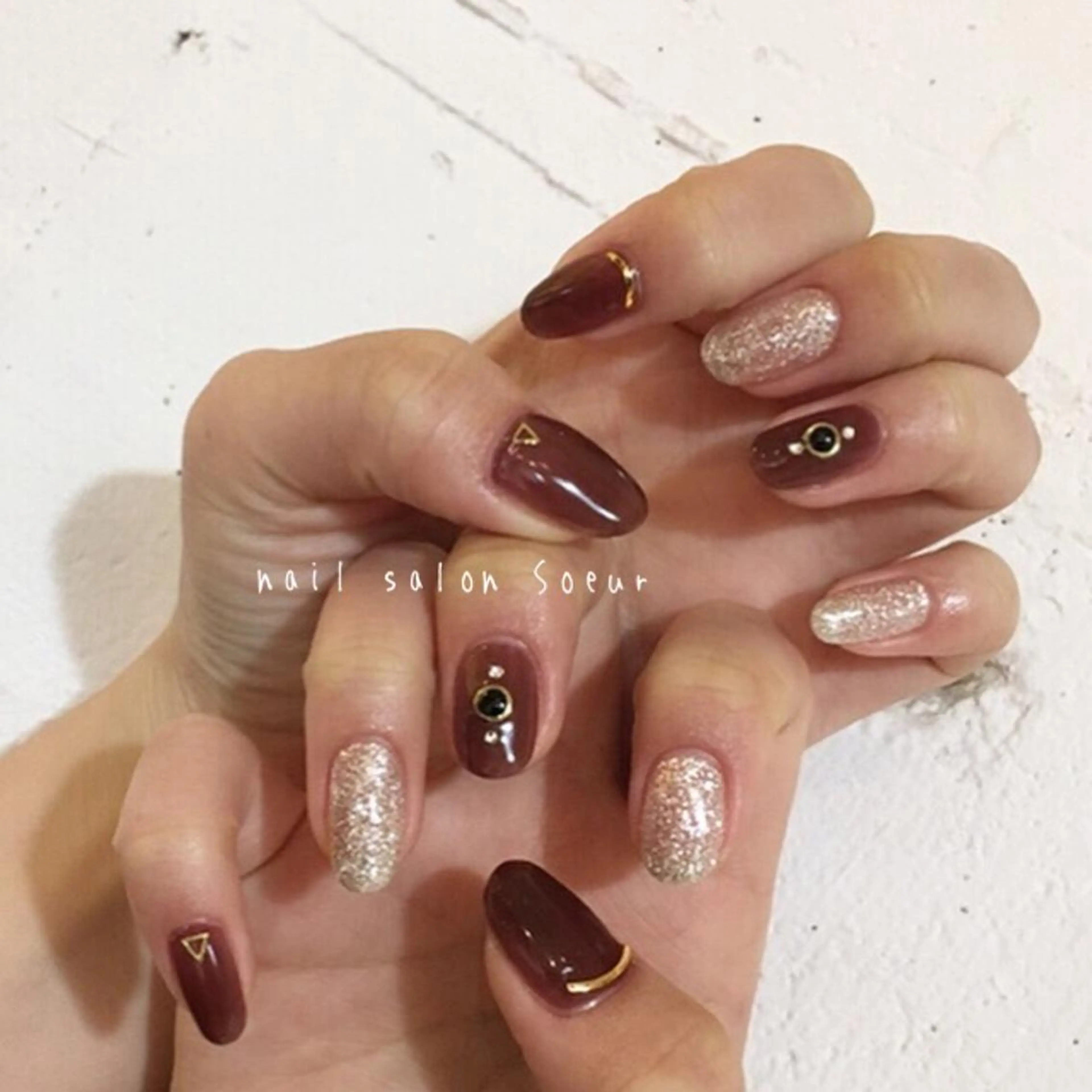 ネイル ブラウン ジェルネイル ワンカラーネイル ストーンネイル nail salon Soeurのネイルデザイン