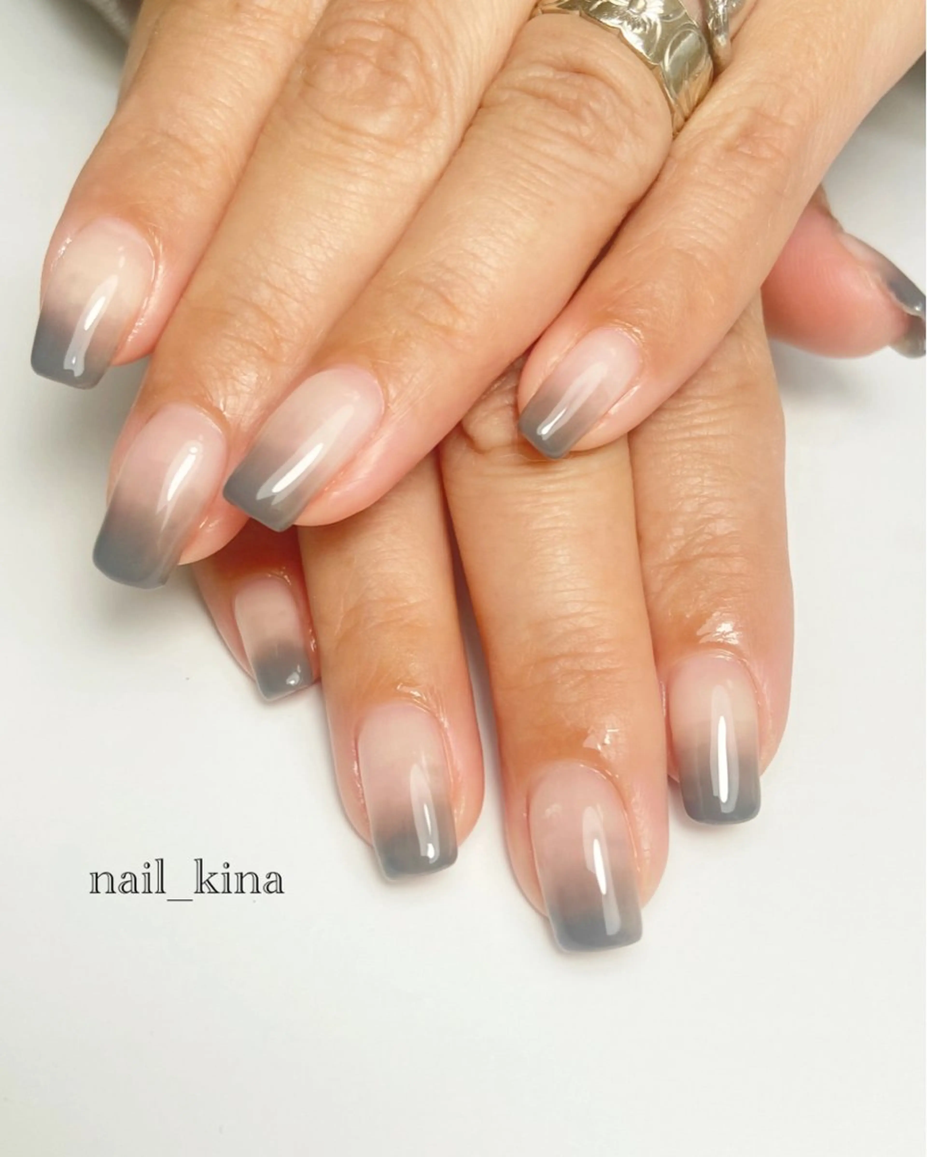 ネイル グラデーション ワンカラーネイル nail_ kinaのネイルデザイン