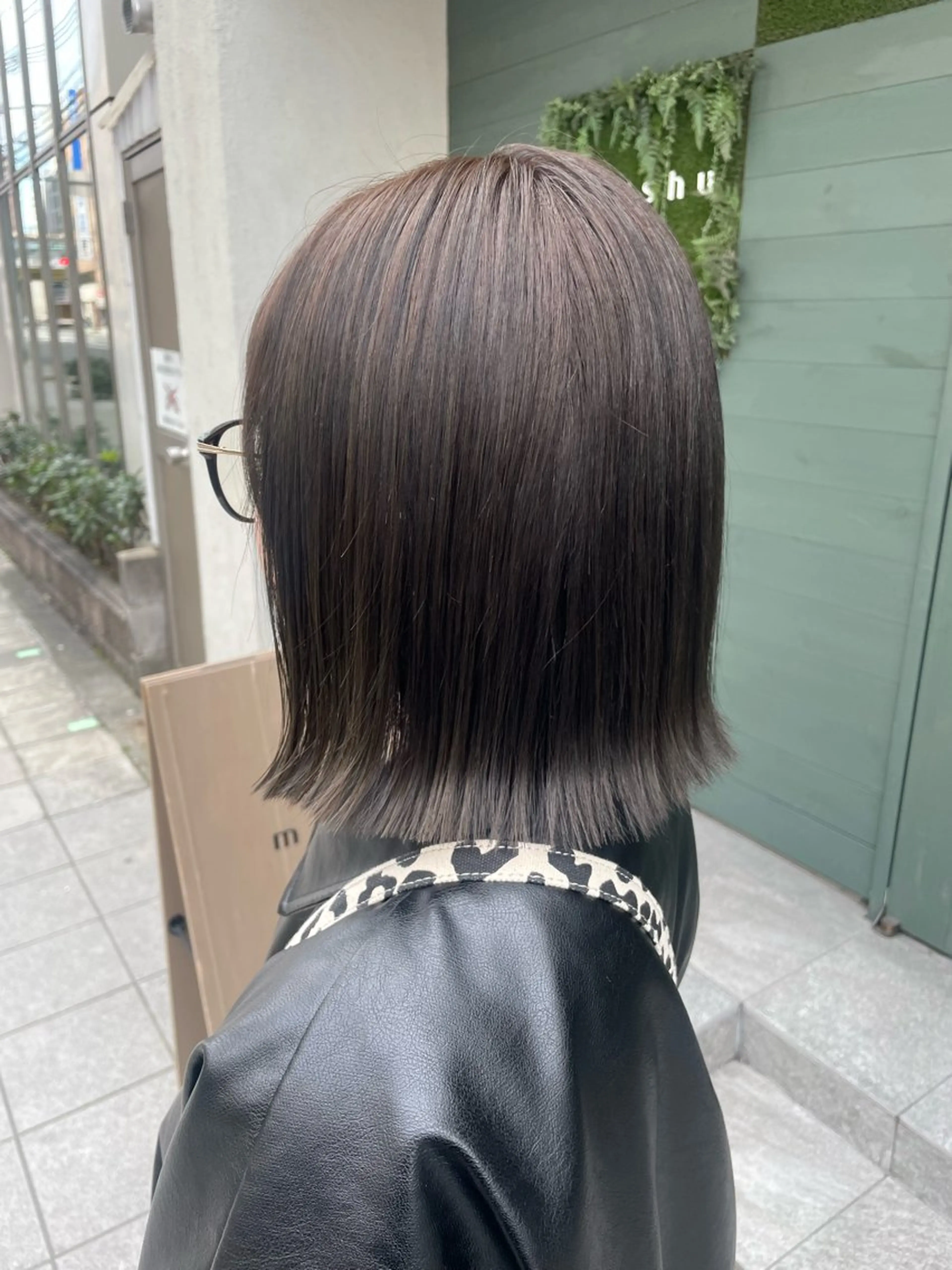 ミディアム カラー カット ヘアカラー 石川 聖奈のヘアスタイル