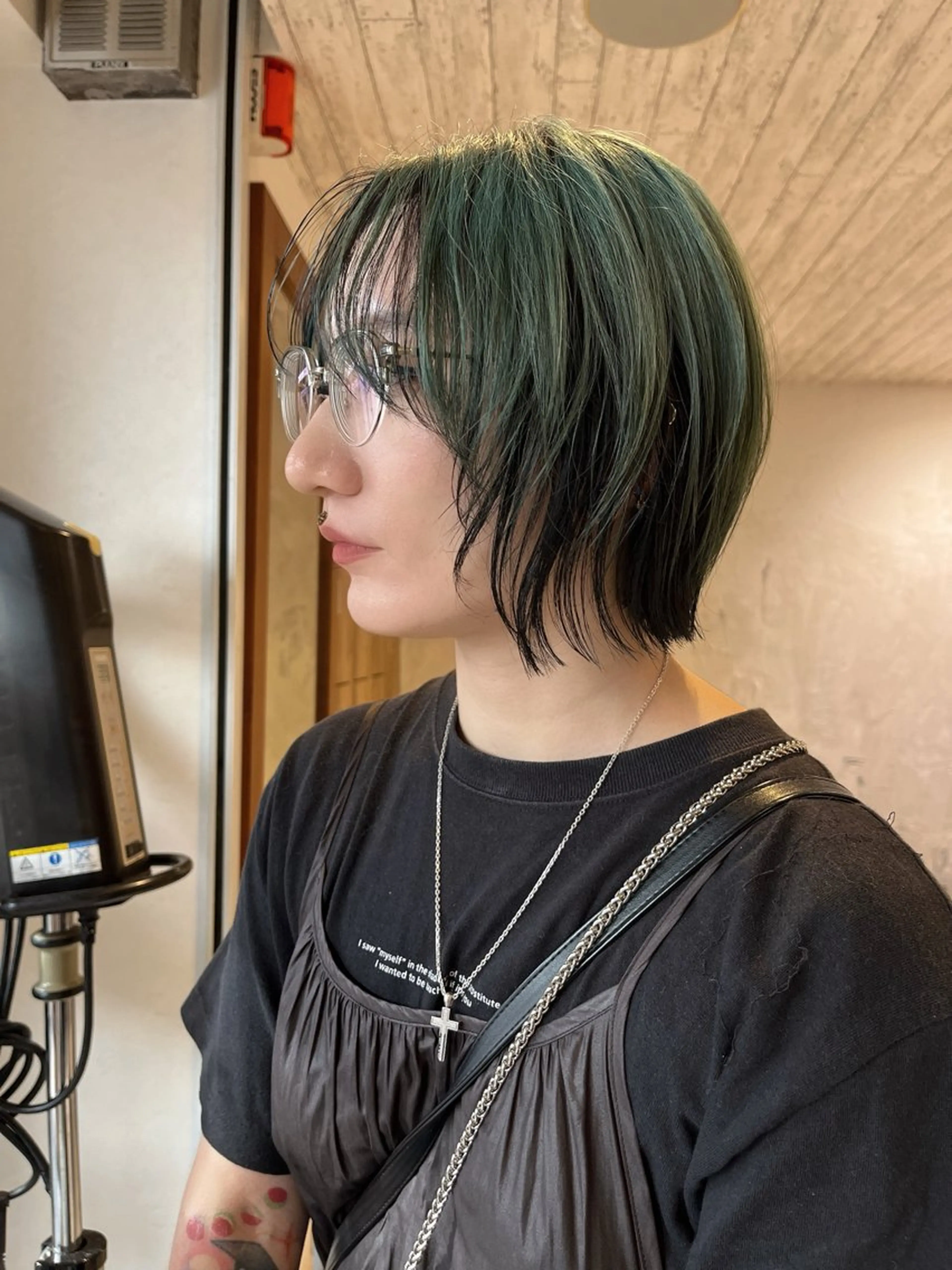 ミディアム カラー ブリーチ ハイライトカラー ハイライト ヘアカラー miku🎀門前仲町 ブリーチ・レイヤーのヘアスタイル