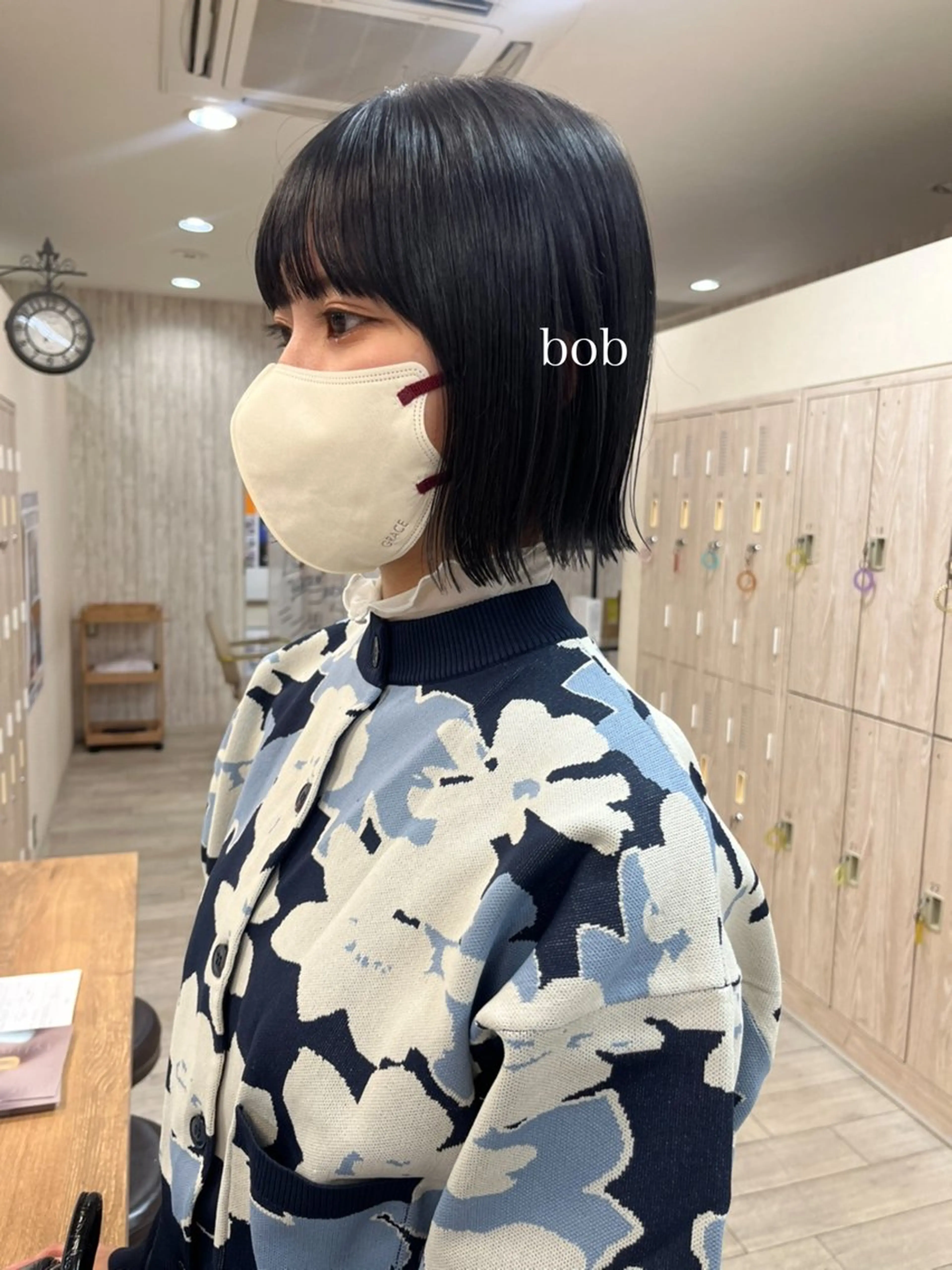 ショート カラー 切りっぱなしボブ ショートボブ ハンサムショート ダークグレー ダークグレージュ カット ヘアカラー トリートメント 朝がちょっと楽しくな るshort・bobのヘアスタイル