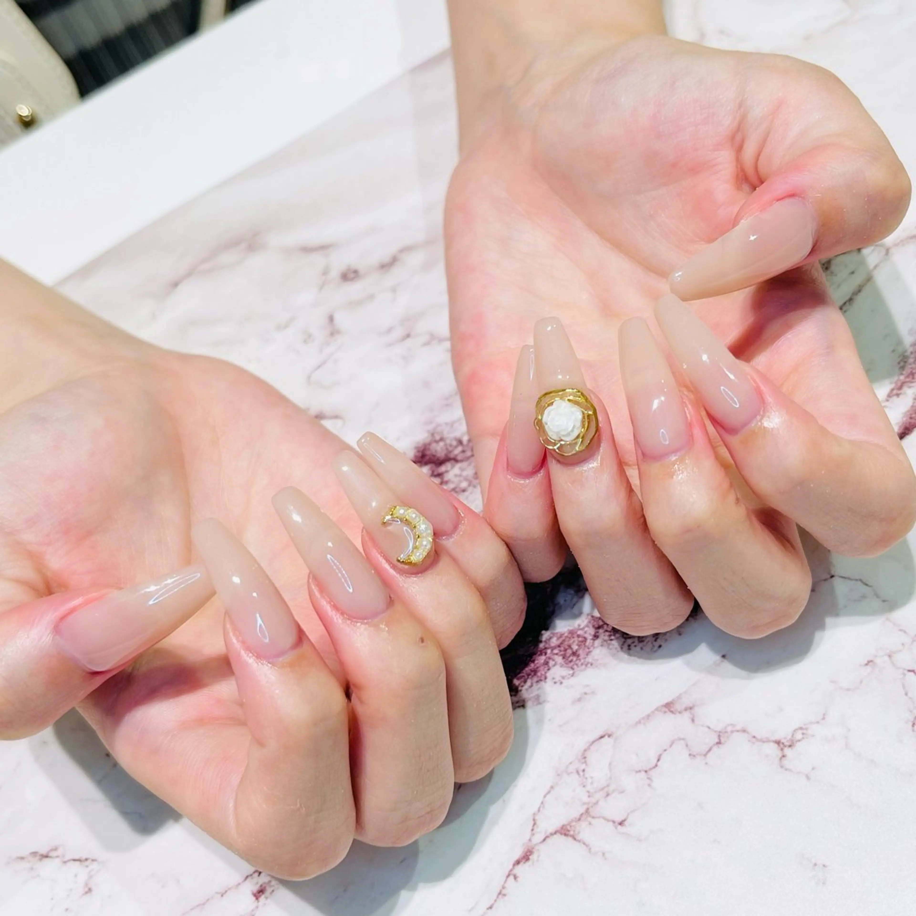 ネイル ハンドネイル Hair removal & Beauty salon Produce by Lucia所属・nail salon Luciaのネイルデザイン