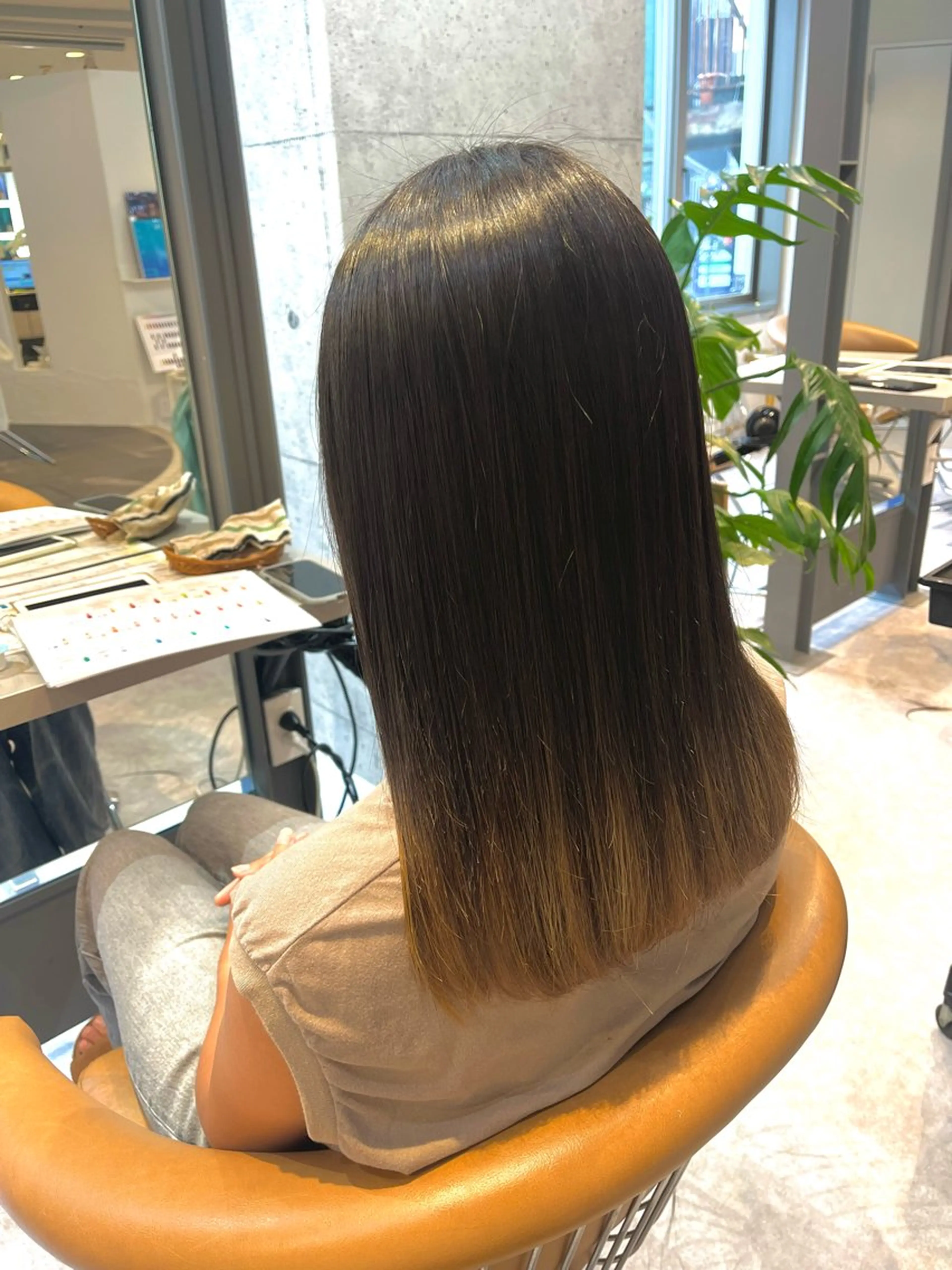 ミディアム パーマ カット 縮毛矯正 うしだ かおるのヘアスタイル