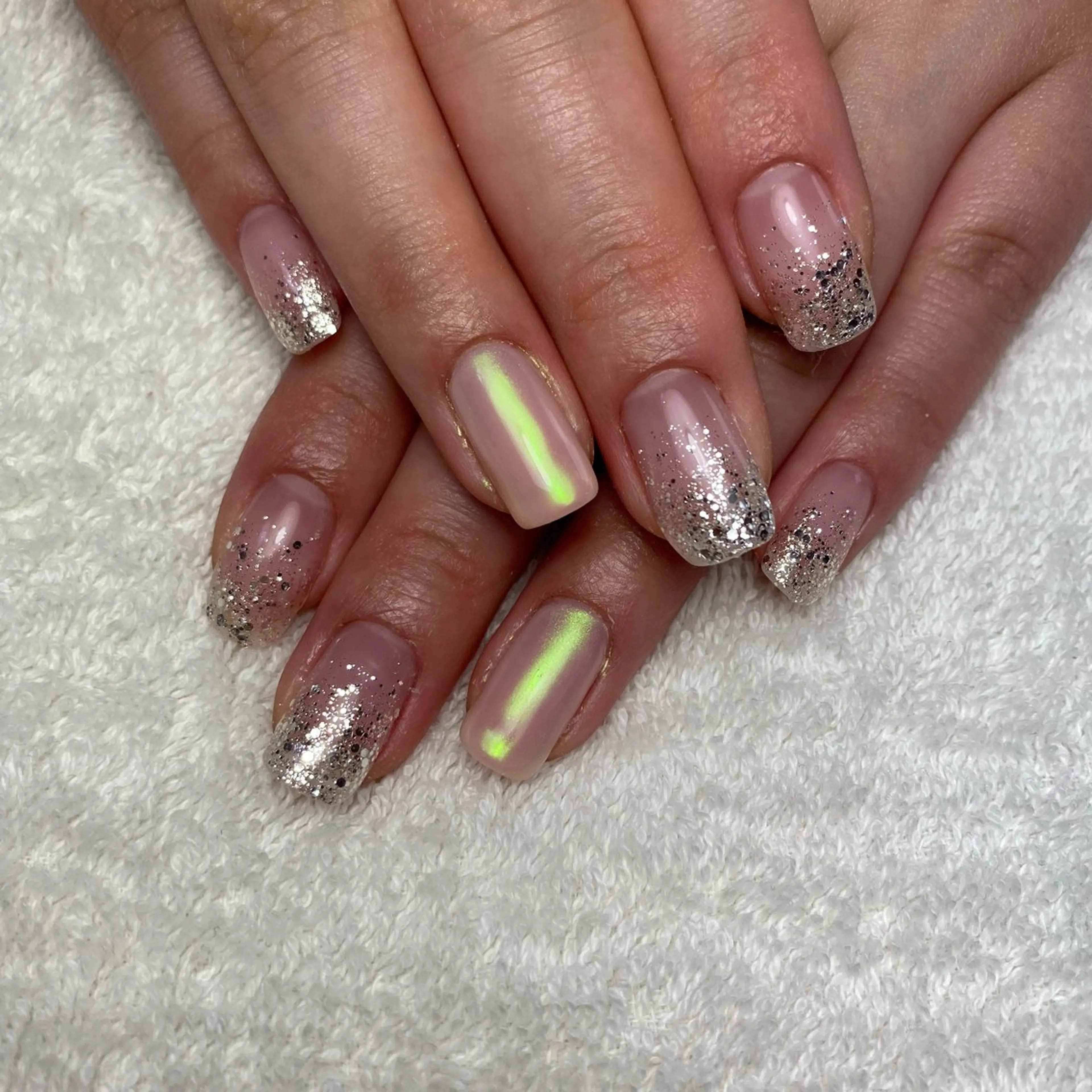 ネイル オーロラネイル ラメ(グリッター) COCO+所属・COCO +のエステ・リラクイメージ