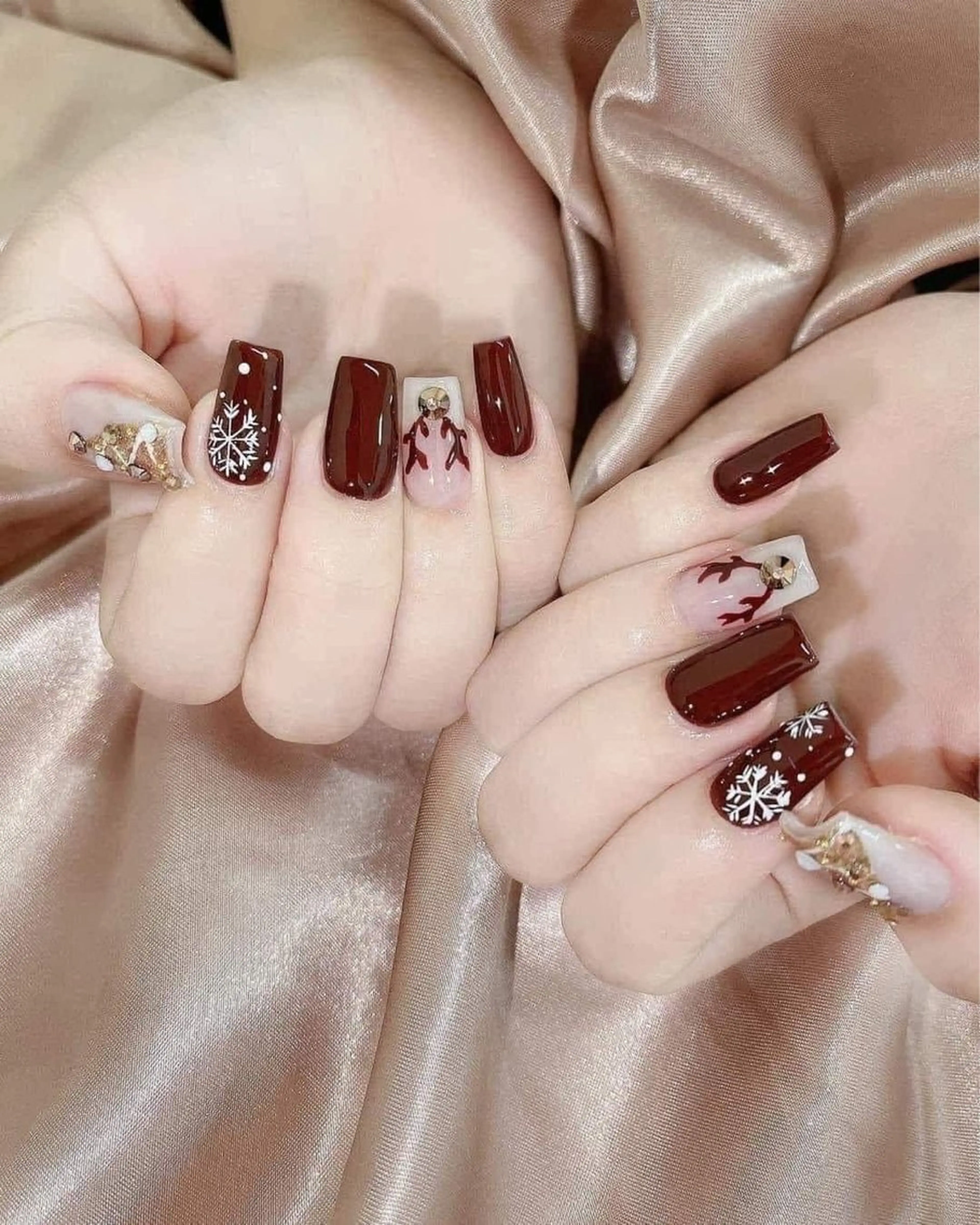 ネイル 冬ネイル クリスマス Hi Beauty 渋谷(ネイル、ハイパーナイフ6、脂肪れいきゃく、マッサージ＆エステサロン)所属・Hi beauty 渋谷のネイルデザイン