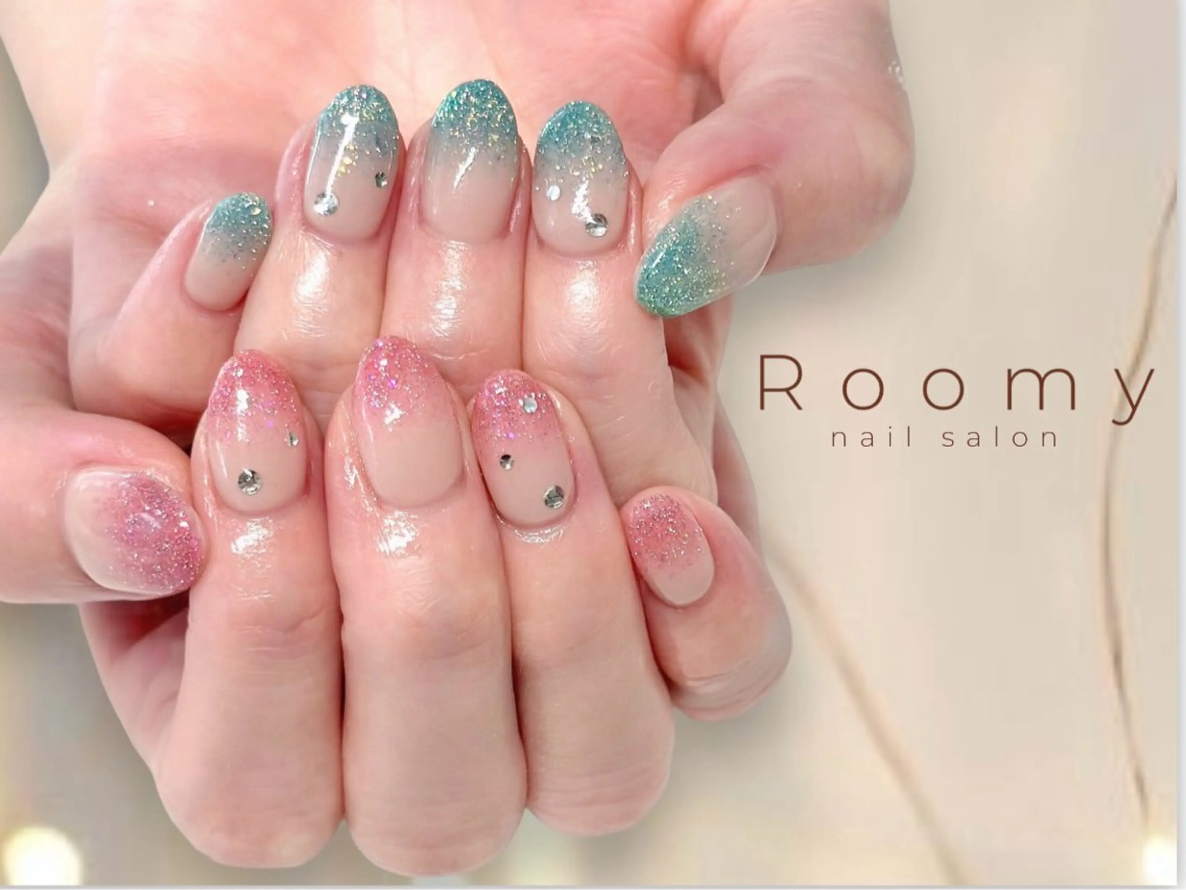 ネイル フットネイル ジェルネイル マグネットネイル パラジェル ハンドネイル nail salon Roomy 竹ノ塚所属・nail salon Roomy 竹ノ塚のネイルデザイン