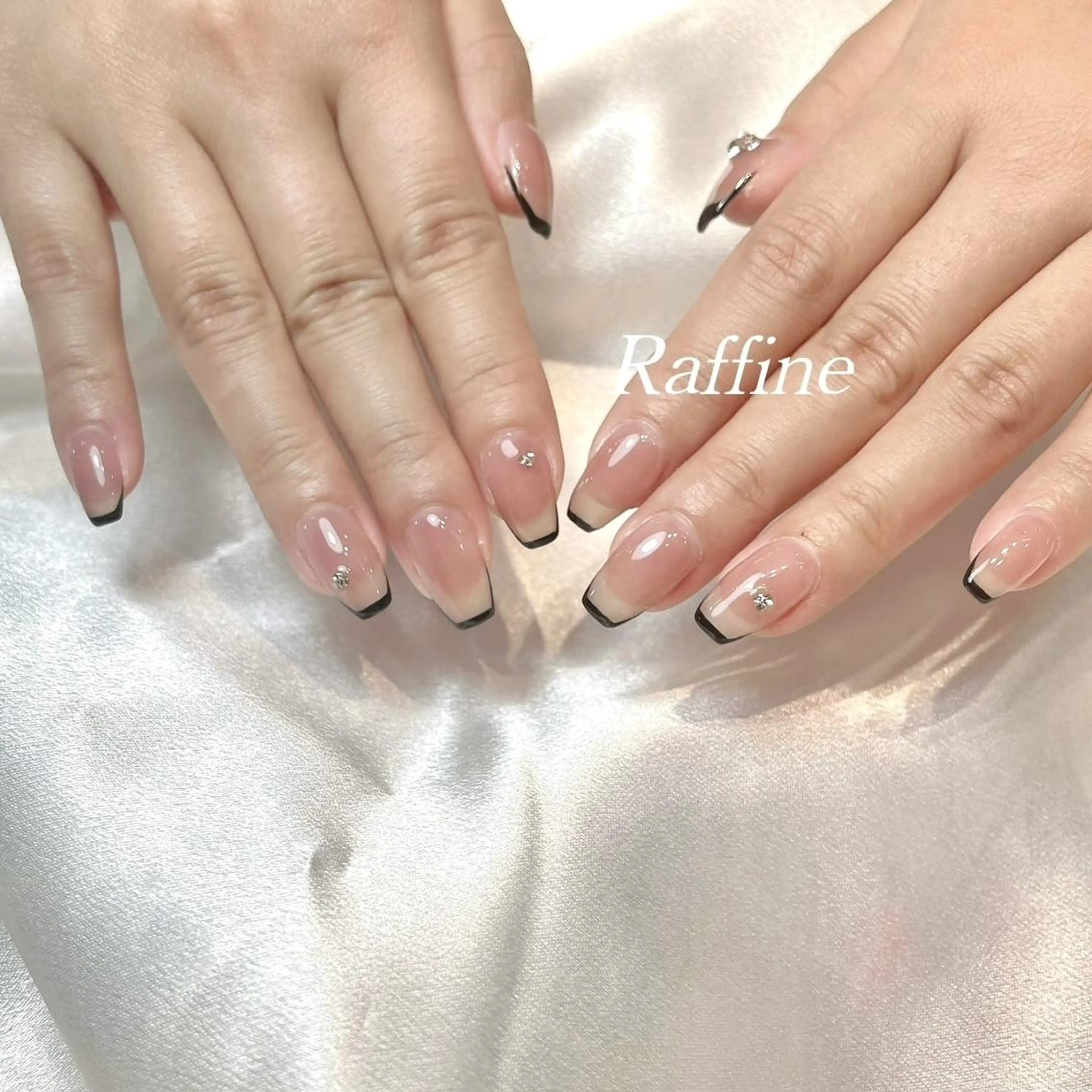 ネイル Raffine erika🕊️のネイルデザイン