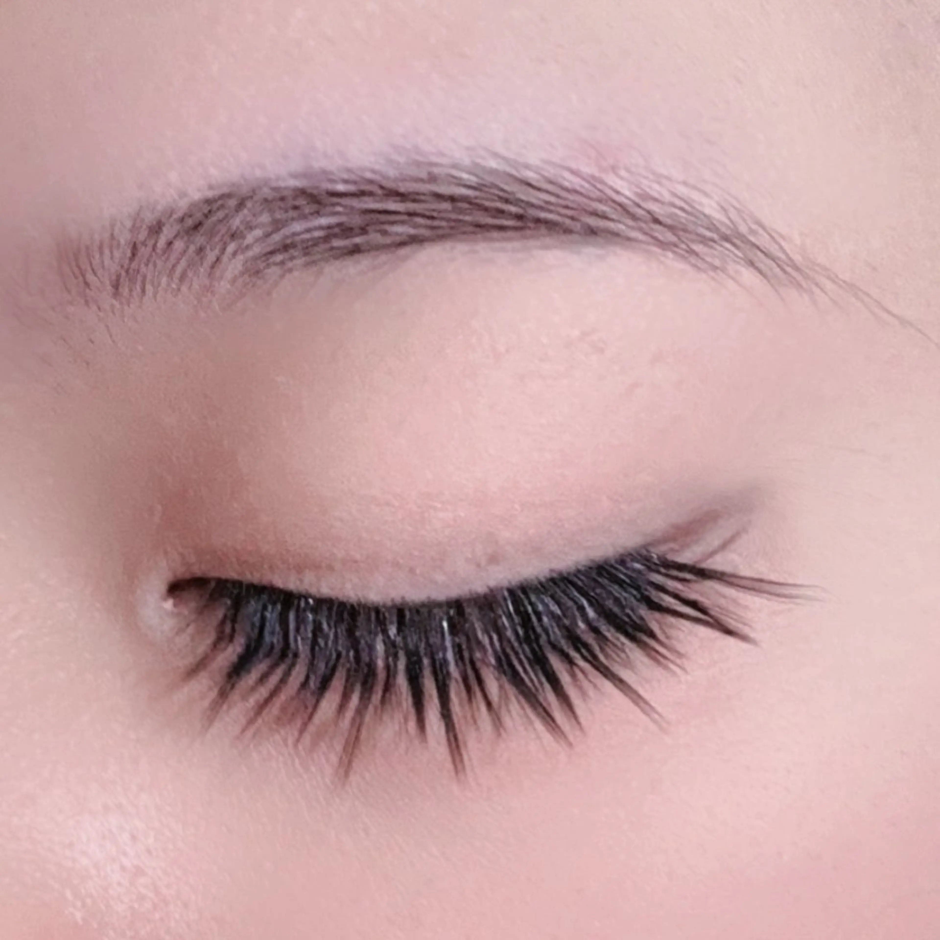 マツエク・マツパ Lカール Omi beautyのネイルデザイン