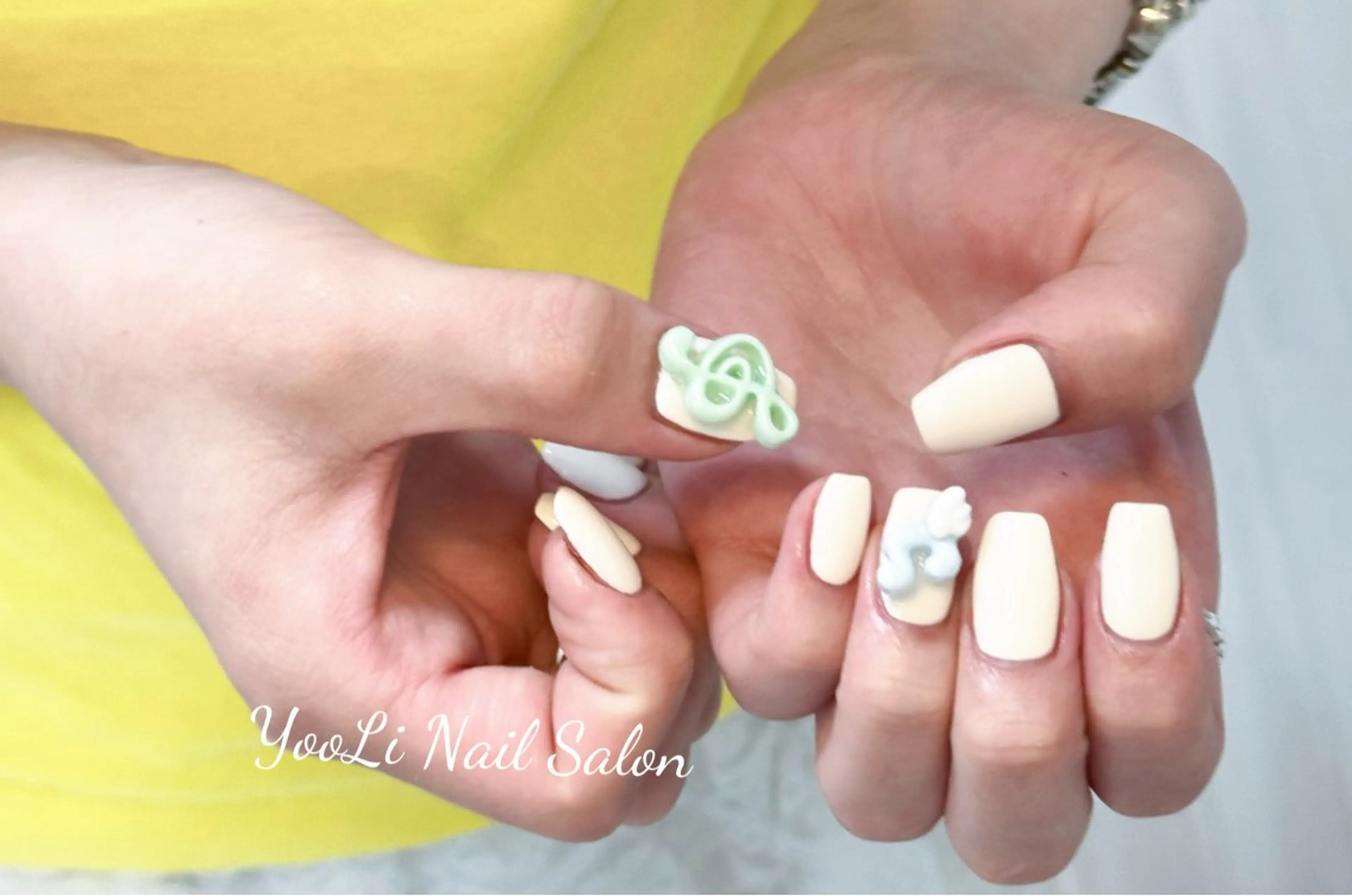 ネイル アートネイル オーロラネイル チークネイル フレンチネイル ガラスフレンチ ハンドネイル 🎀🎀YooLi Nail Salonのネイルデザイン