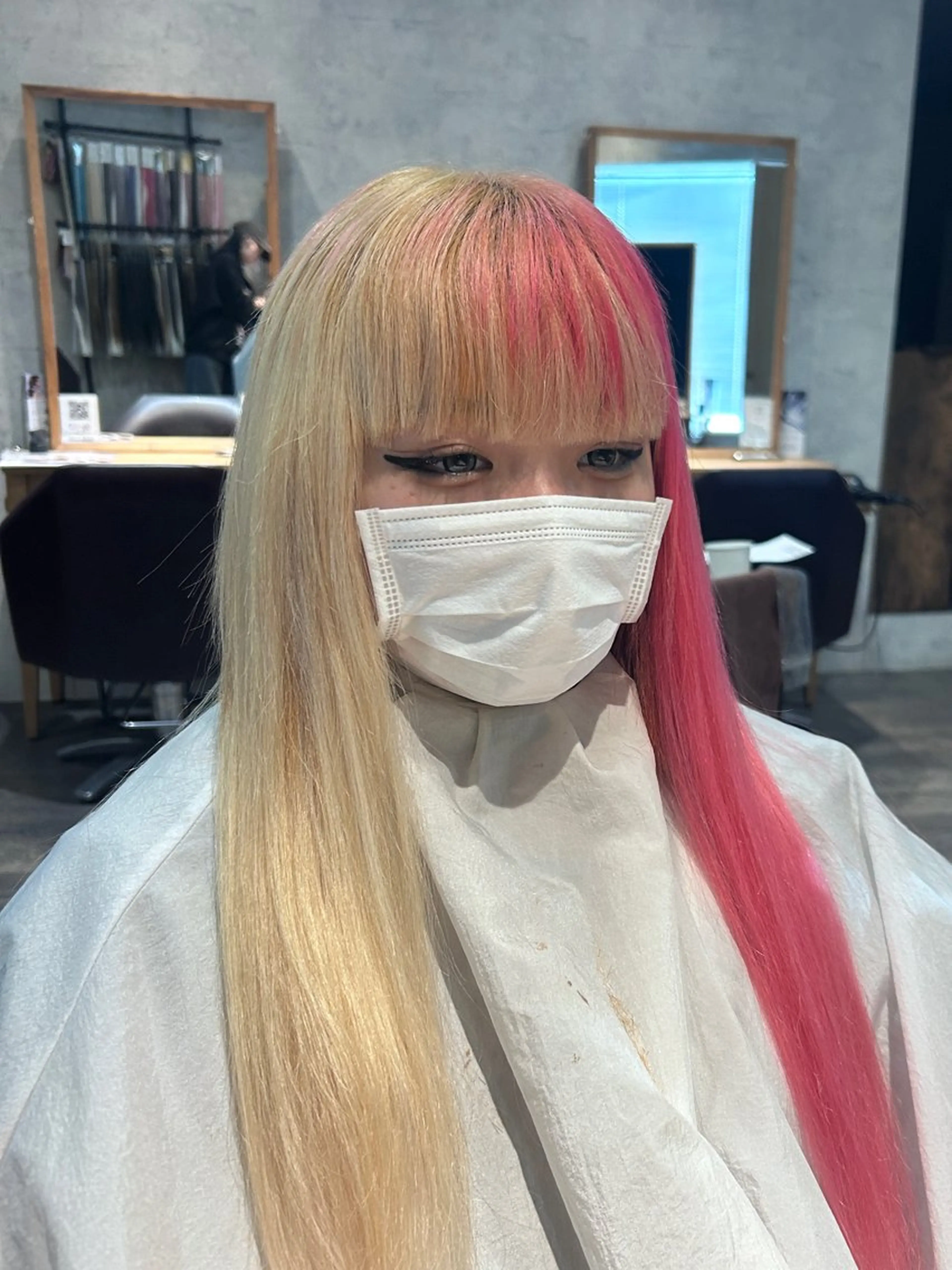 ロング エクステ ハイトーン🇰🇷 19歳美容師アリルのヘアスタイル