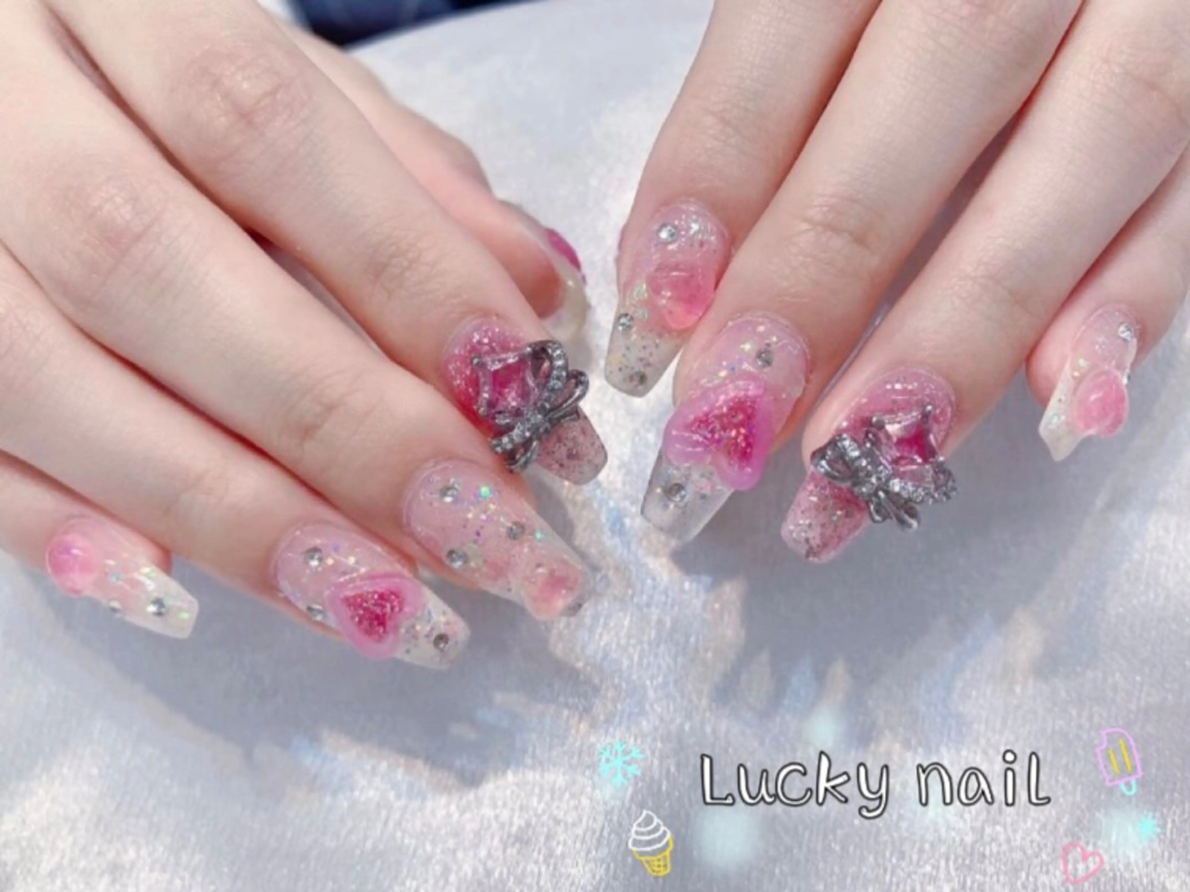 ネイル アートネイル チークネイル 長さ出し ジェルネイル マグネットネイル ハンドネイル ハンドケア Lucky nail  小林和希のネイルデザイン
