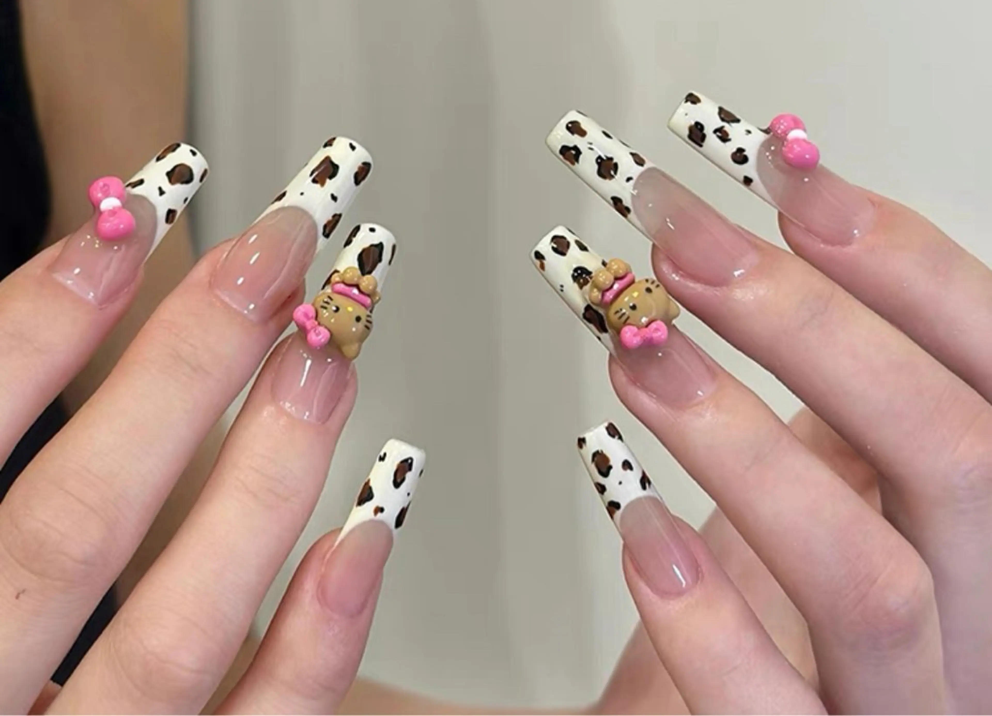 ネイル アニマル柄 candy nail 韓国風ワンホンネイルのネイルデザイン