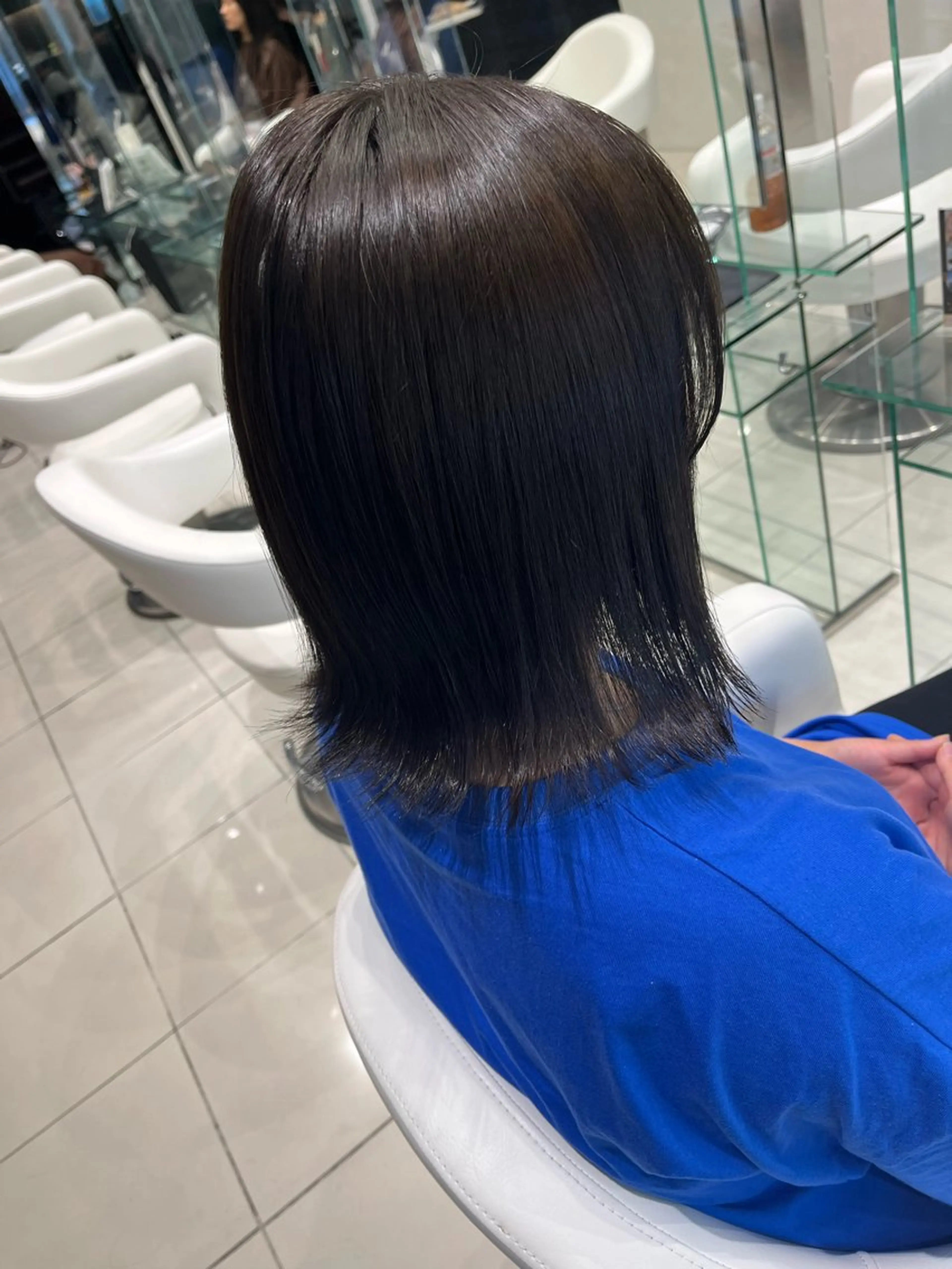 ミディアム カラー ブラウンカラー 鈴木 芽依のヘアスタイル