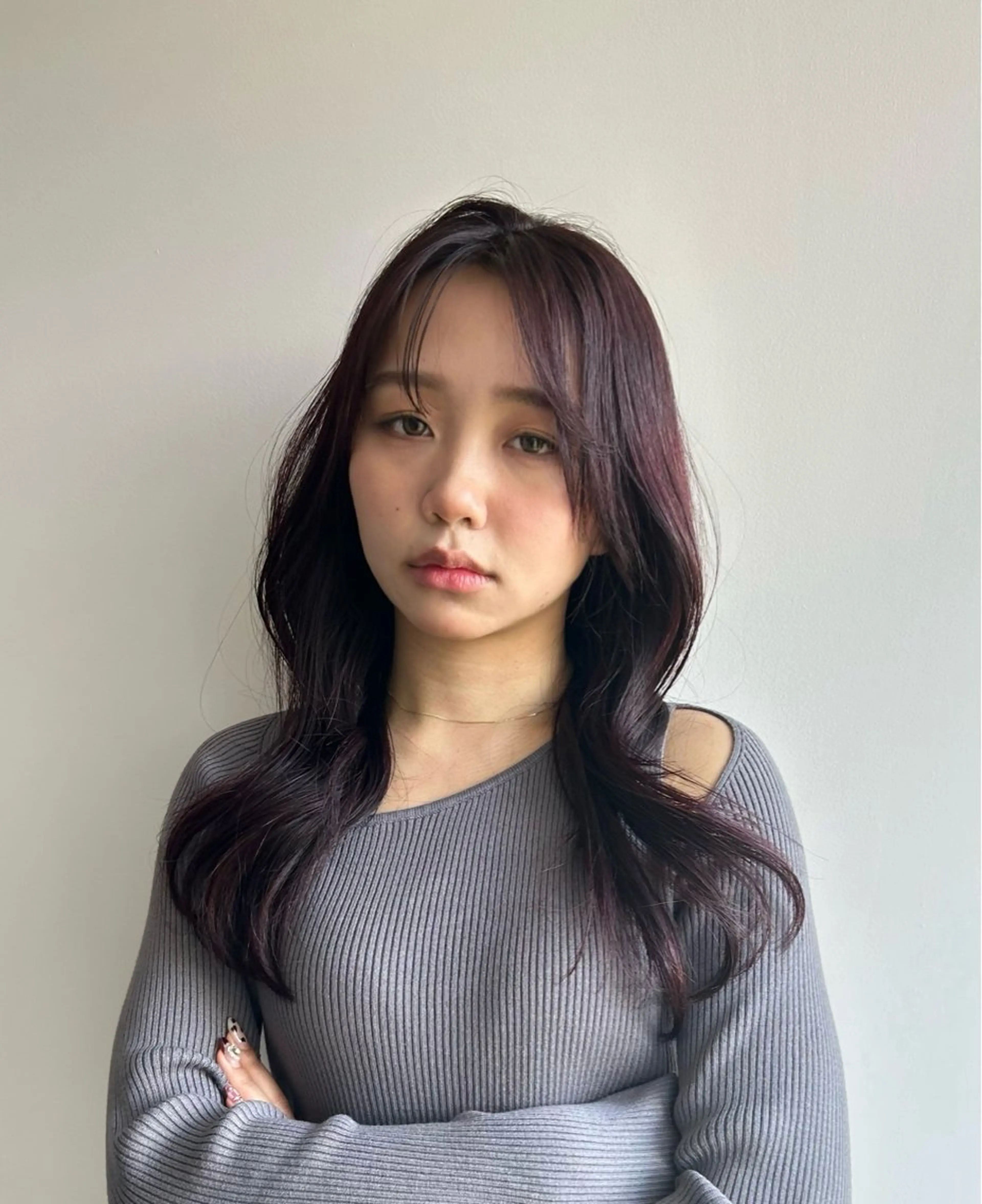 セミロング カラー ブリーチ ボルドーカラー 透明感カラー ダブルカラー カット ヘアカラー 日韓レイヤー🇰🇷 艶カラー/ナカネのヘアスタイル