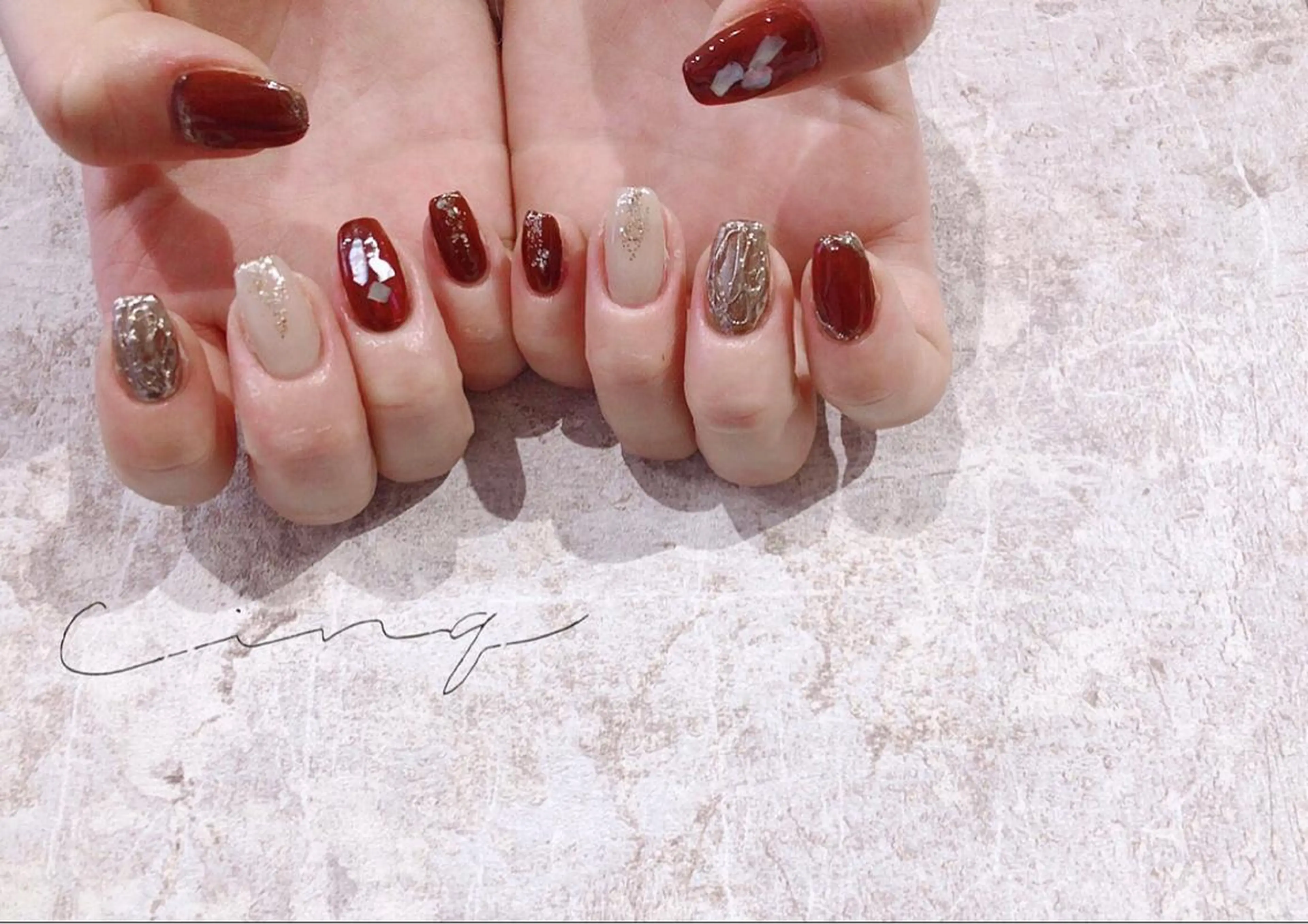 ネイル オーロラネイル ViLL 新小岩のネイルデザイン