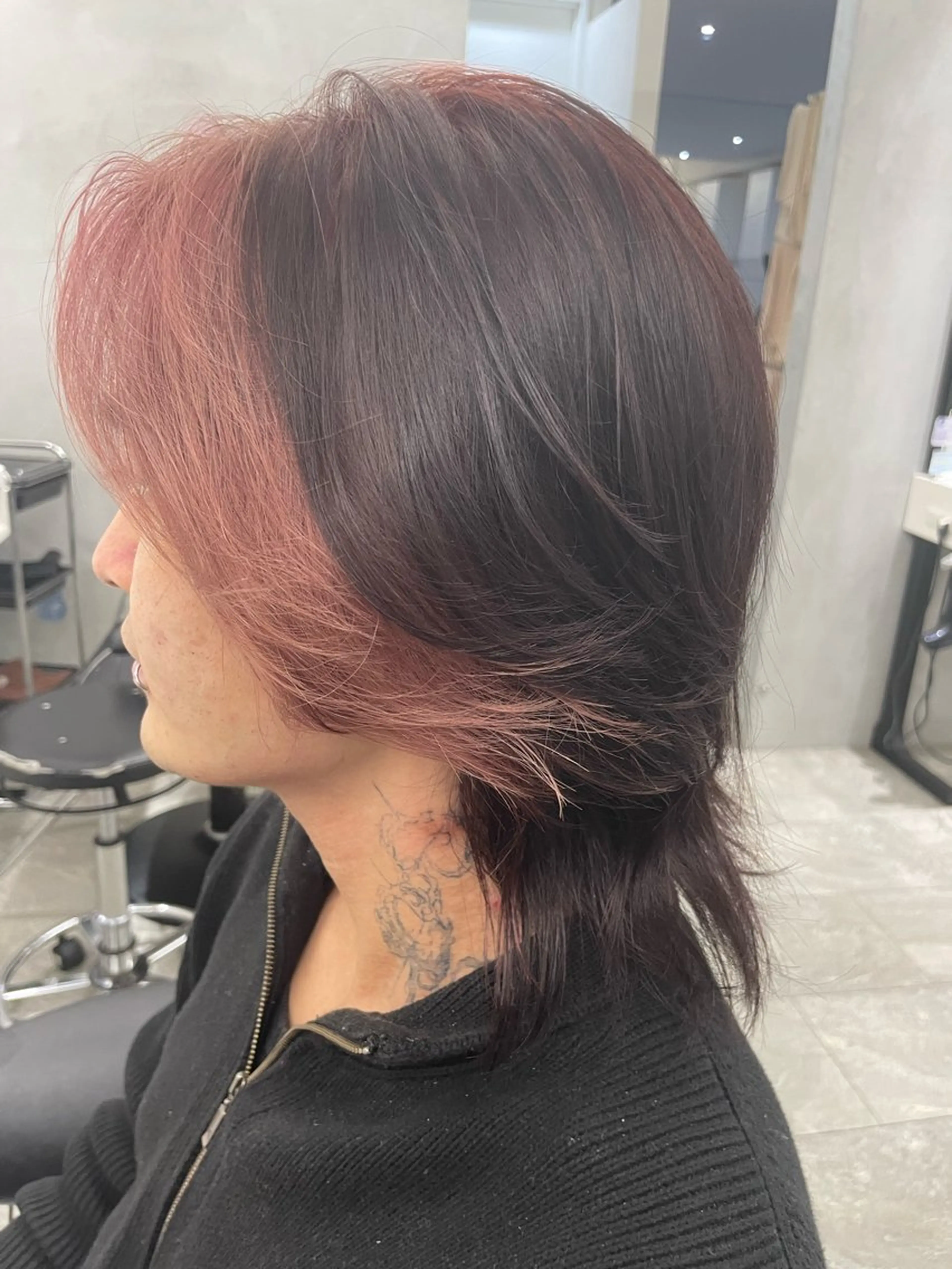 ミディアム カラー メンズ メンズブリーチ ミストバング ブリーチ カシス デザインカラー カット ヘアカラー 上山 凜のヘアスタイル