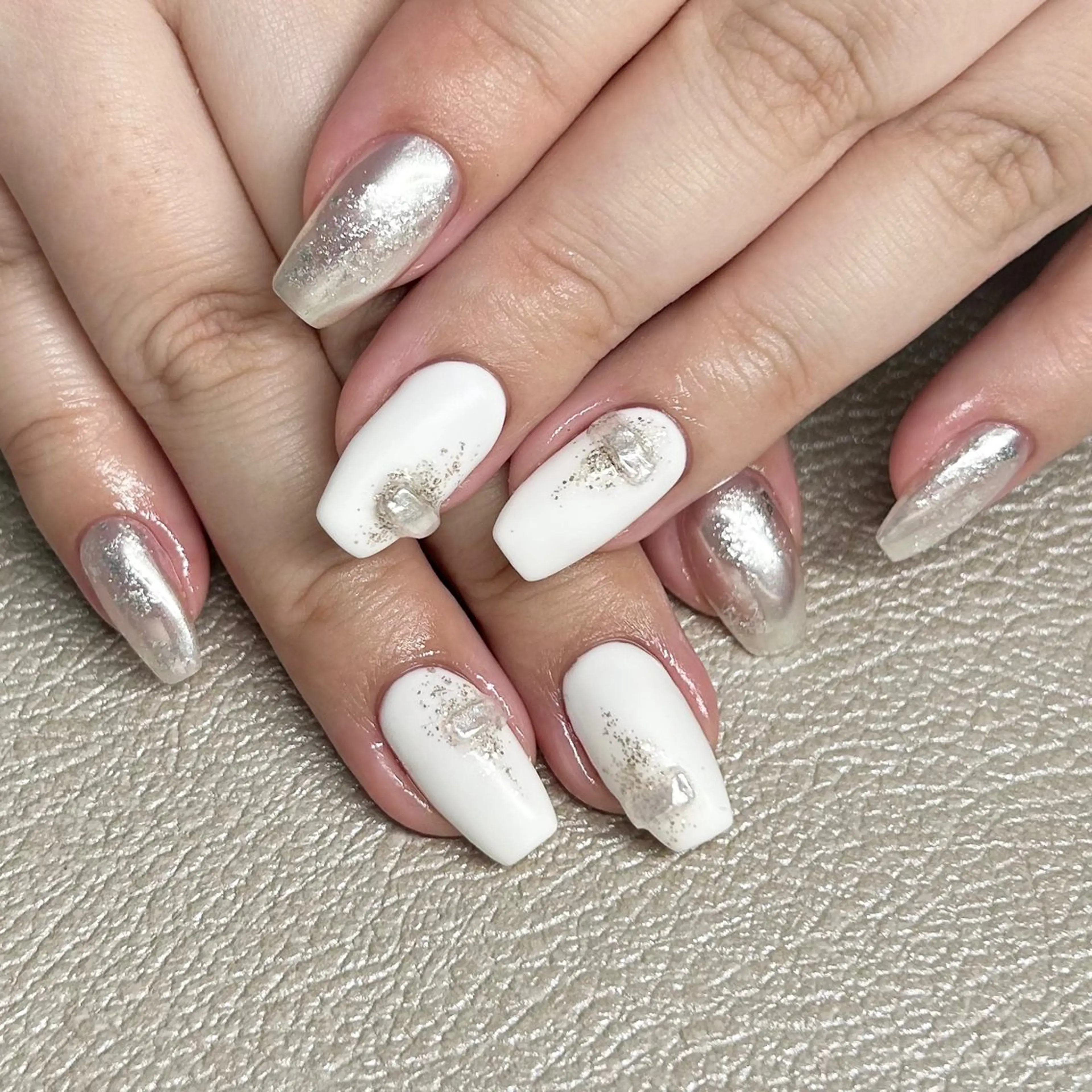 ネイル ジェルネイル ロングネイル ミラーネイル ニュアンスネイル パラジェル ハンドネイル ハンドケア she nail studio所属・パラジェル/スカルプ salonOerbaのネイルデザイン