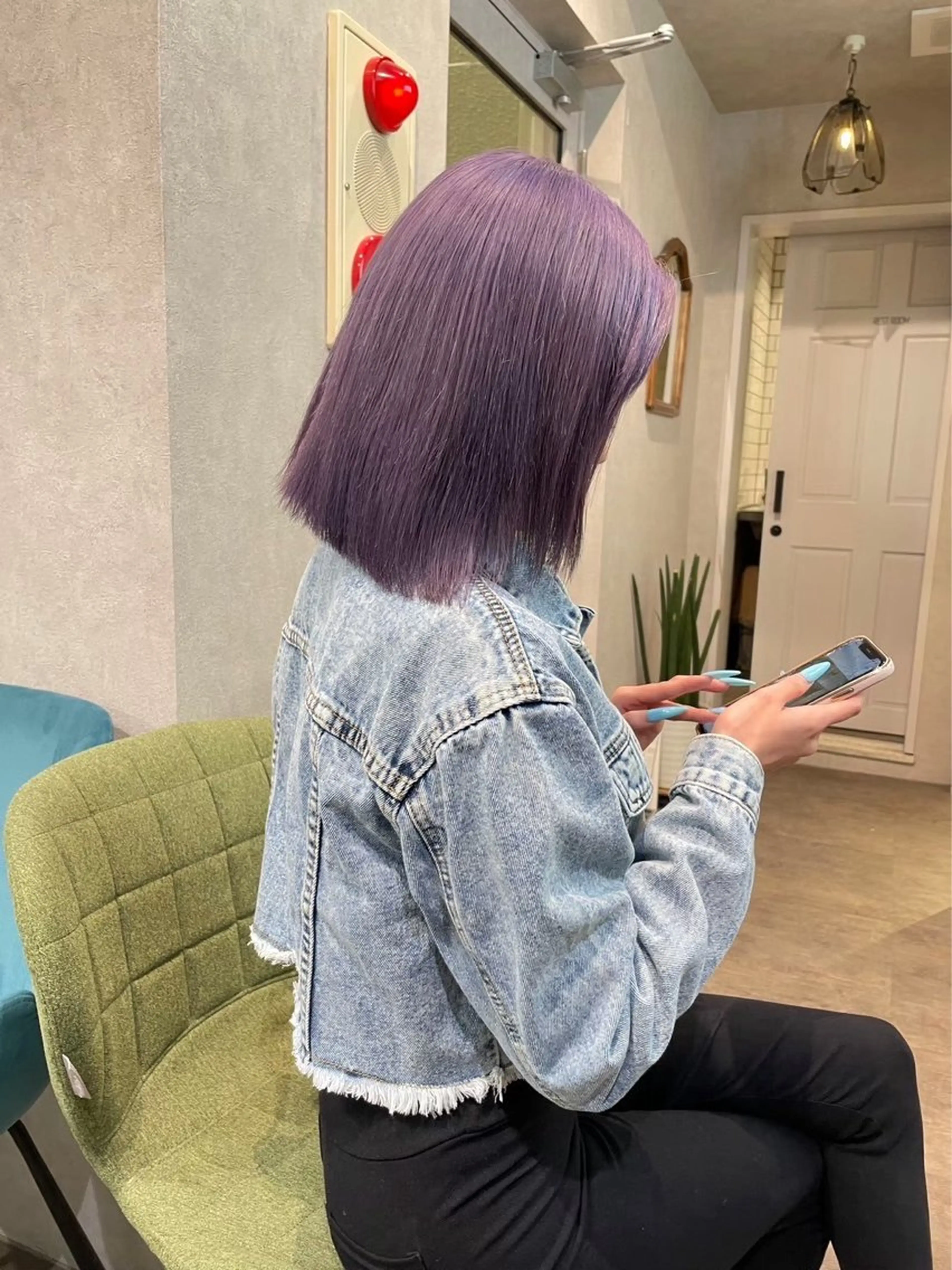 ミディアム カラー ヘアアレンジ 切りっぱなしボブ ブリーチ ダブルカラー イヤリングカラー ハイライトカラー 🩵 iona 🩵のヘアスタイル