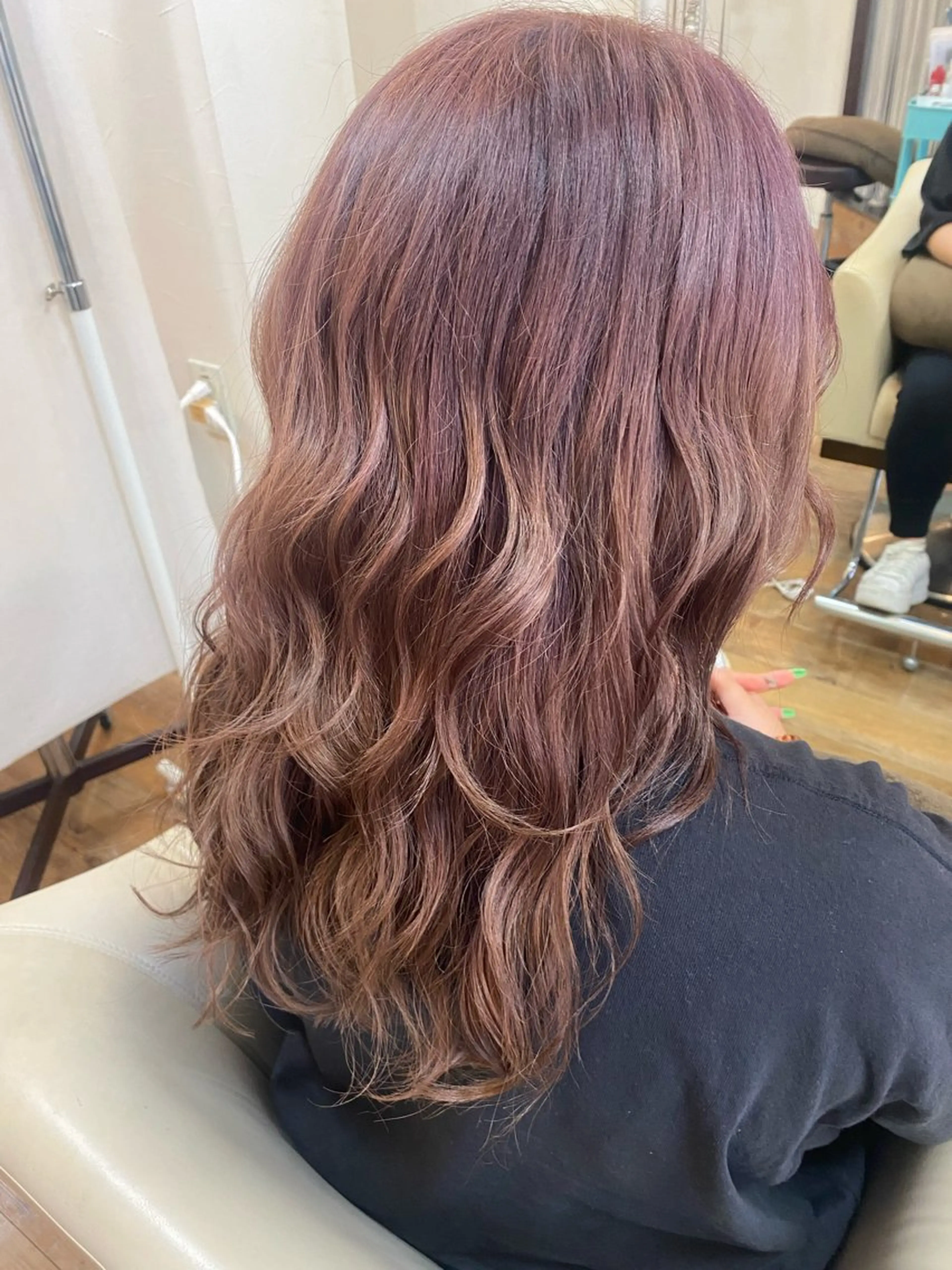 ミディアム カラー ピンクカラー 杉山 七海のヘアスタイル