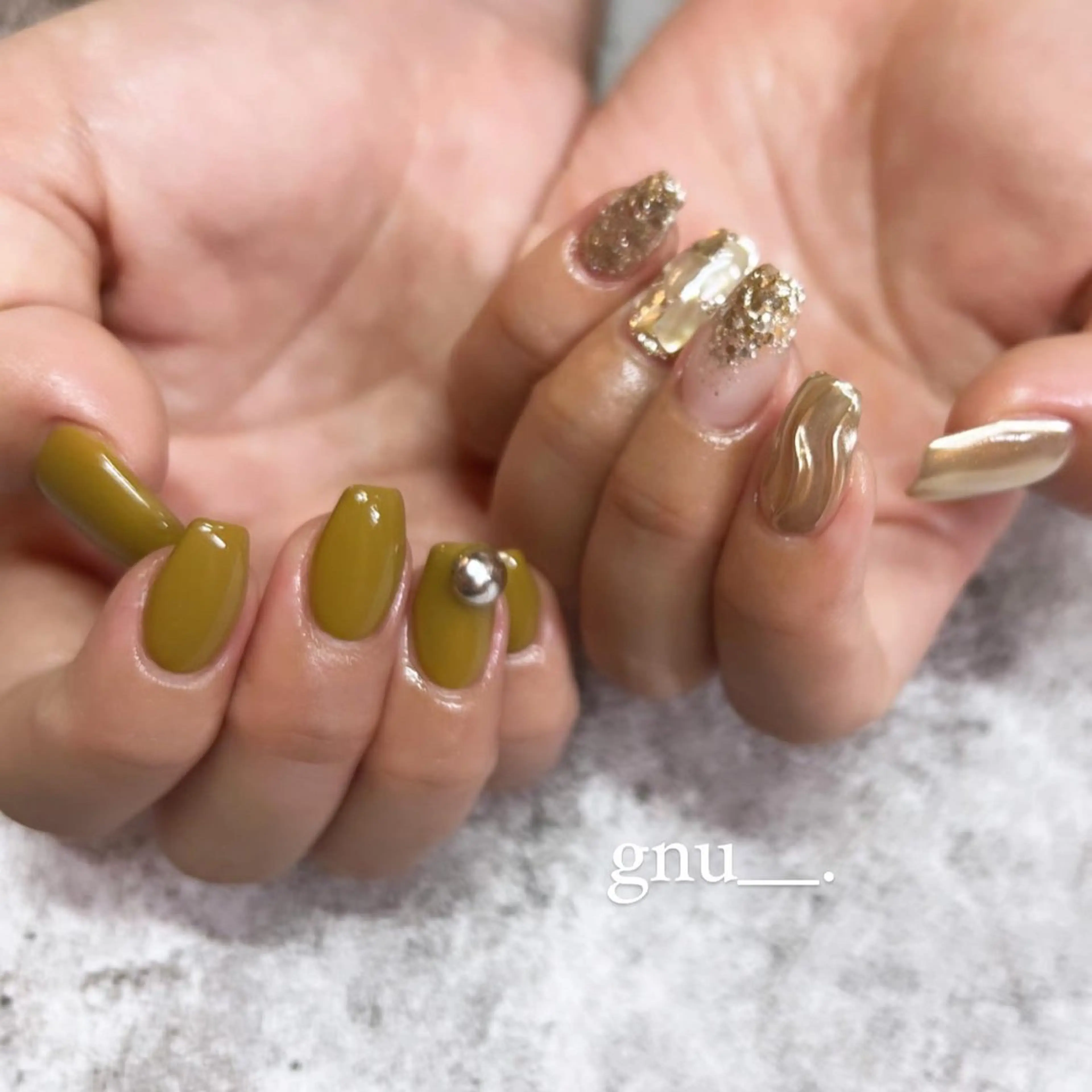 ネイル ミラーネイル ニュアンスネイル ハンドネイル gnu__. nailのネイルデザイン
