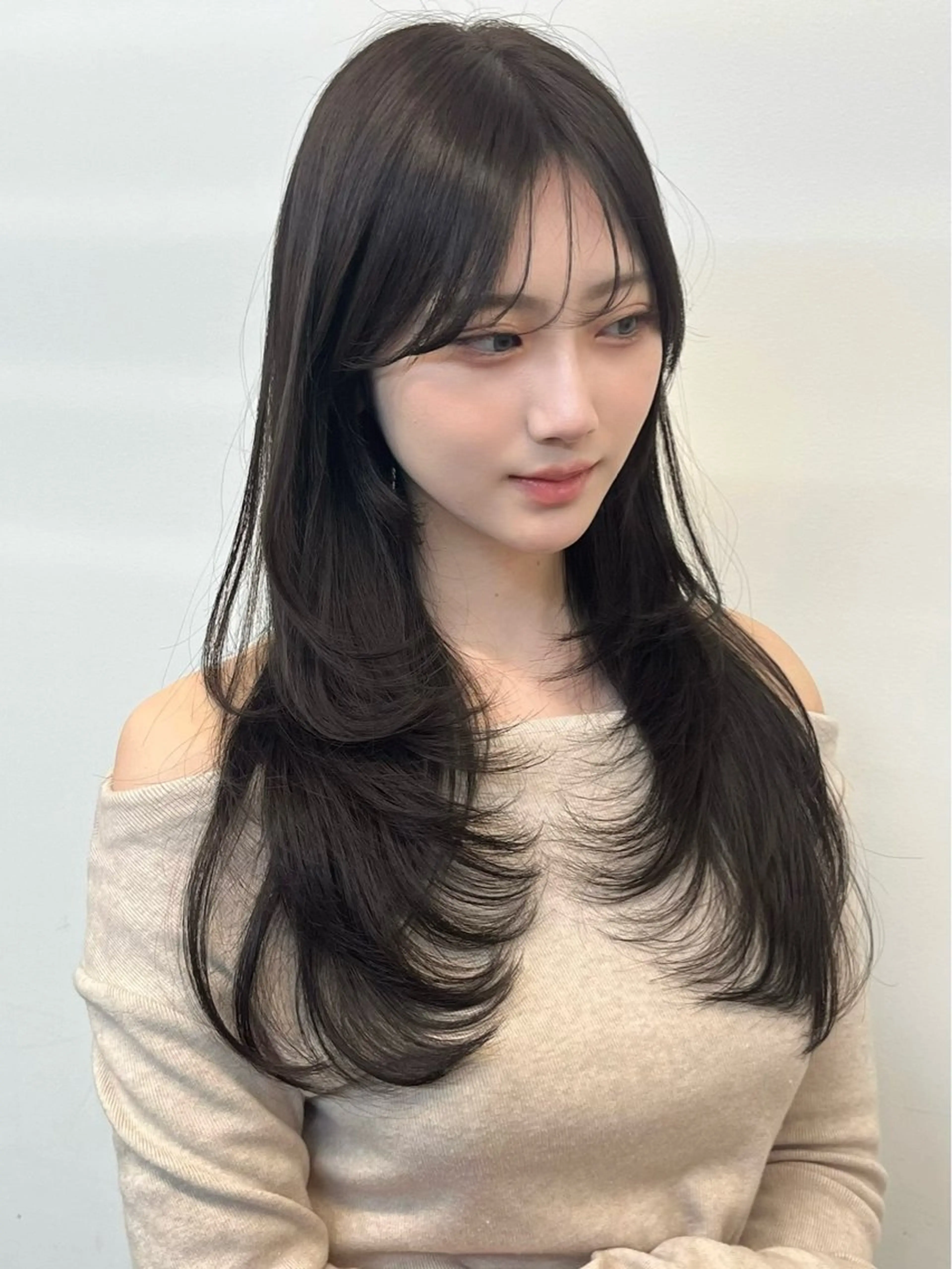 ロング カラー カット ヘアカラー トリートメント ブリーチなし髪質改善 韓国ヘア　柏崎颯刀のヘアスタイル