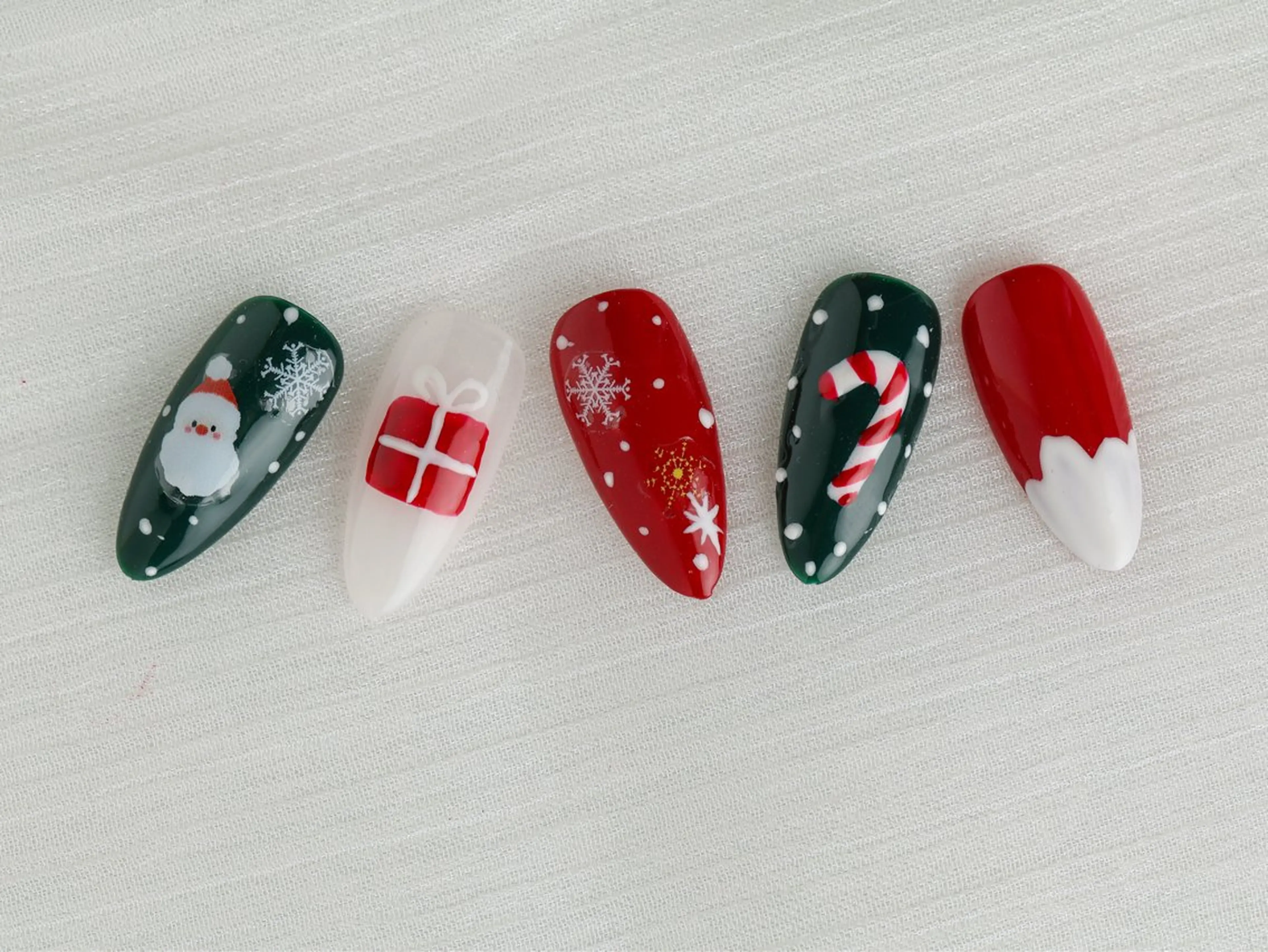 ネイル 長さ出し フットネイル ジェルネイル 韓国ネイル マグネットネイル ハンドネイル Nail Annのネイルデザイン