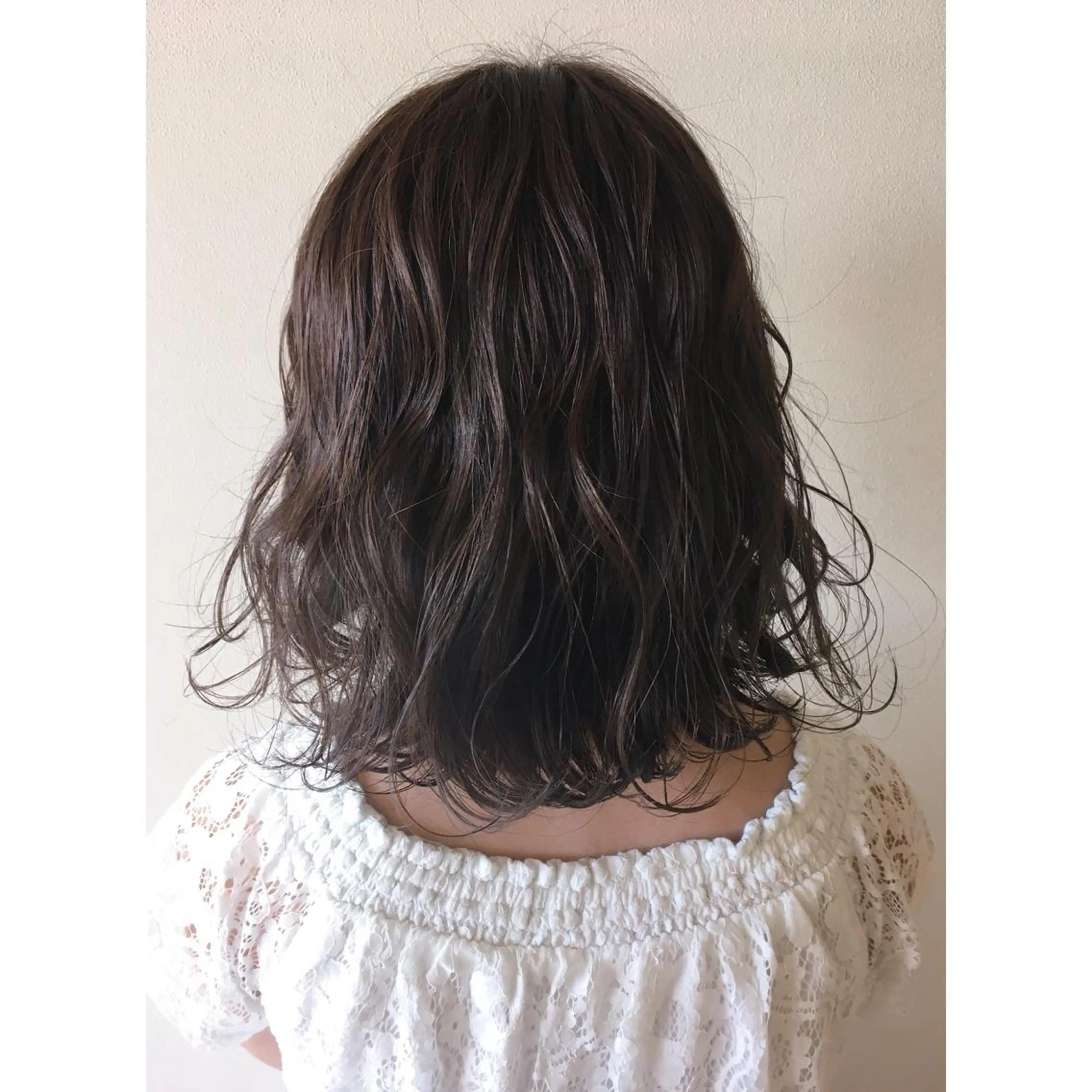 ミディアム カラー ヘアアレンジ アッシュ ラベンダーカラー ラベンダーアッシュ ママ美容師 マリンさんのヘアスタイル
