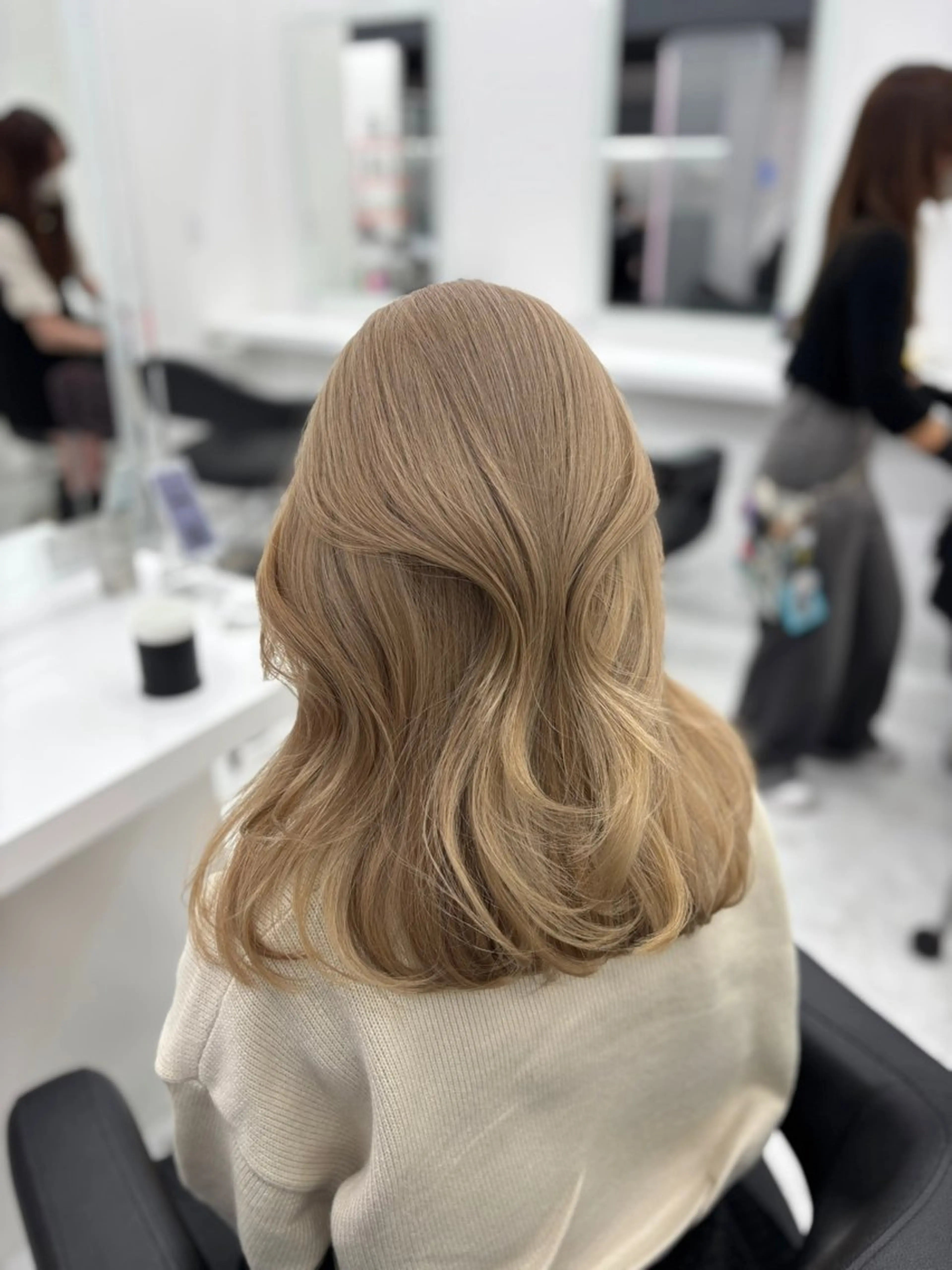 ミディアム カラー ヘアカラー トリートメント ヘッドスパ ヘアセット 表参道ハッシュカット レイヤー/リノンのヘアスタイル