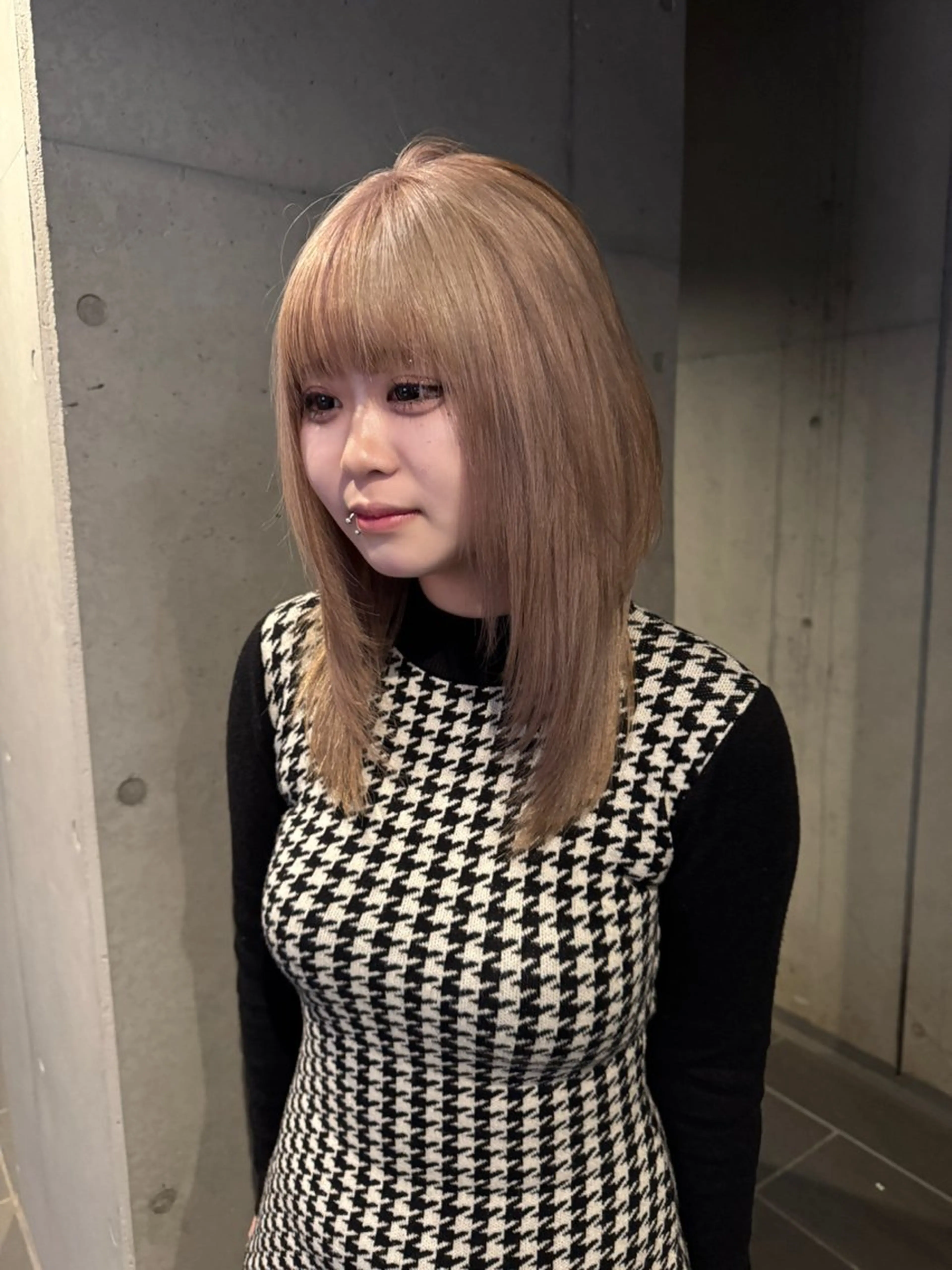 ロング カラー カット ヘアカラー トリートメント ハイトーン/レイヤー だいちのヘアスタイル