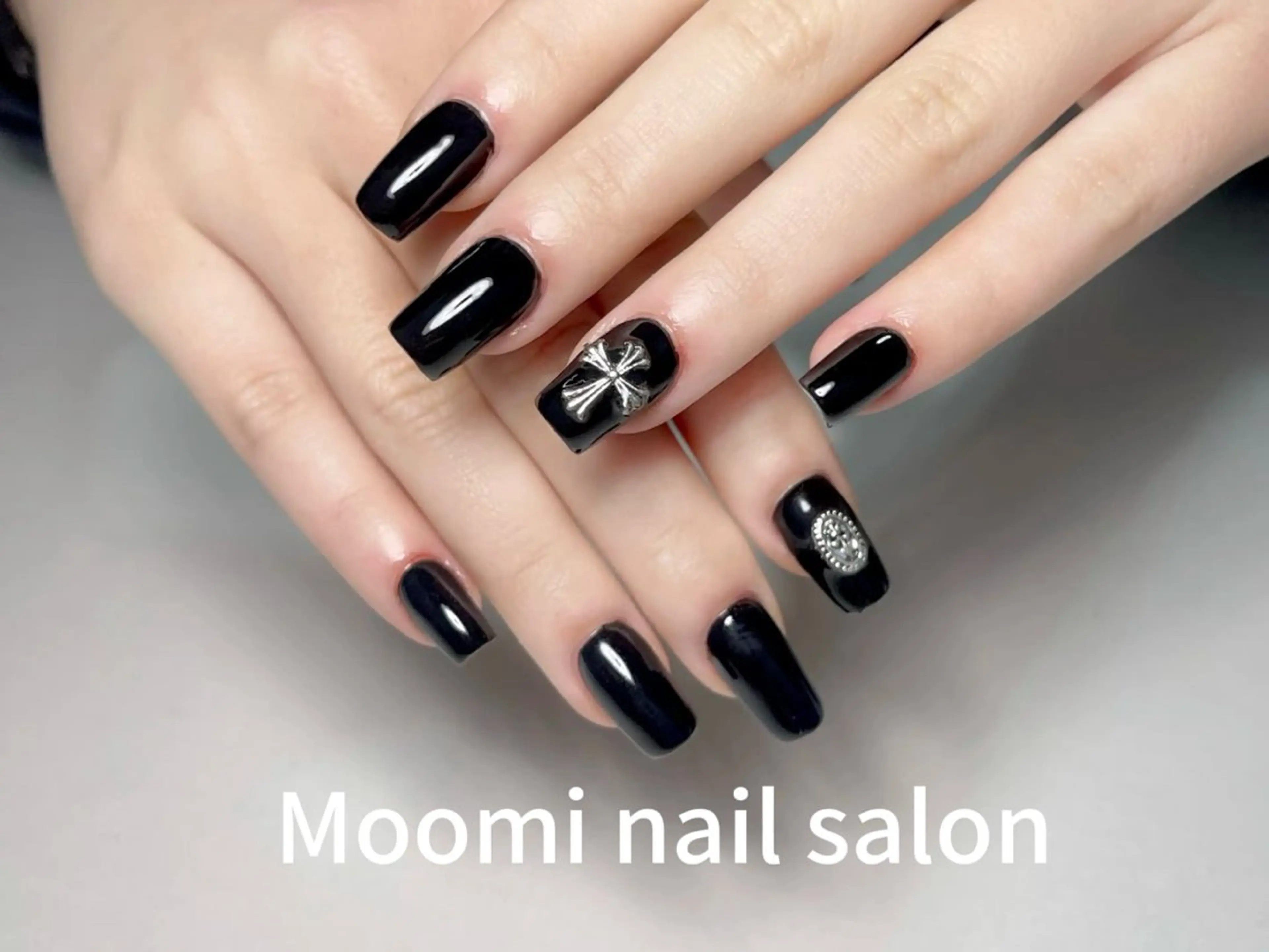 ロング ハンドネイル Moomi あずりのネイルデザイン