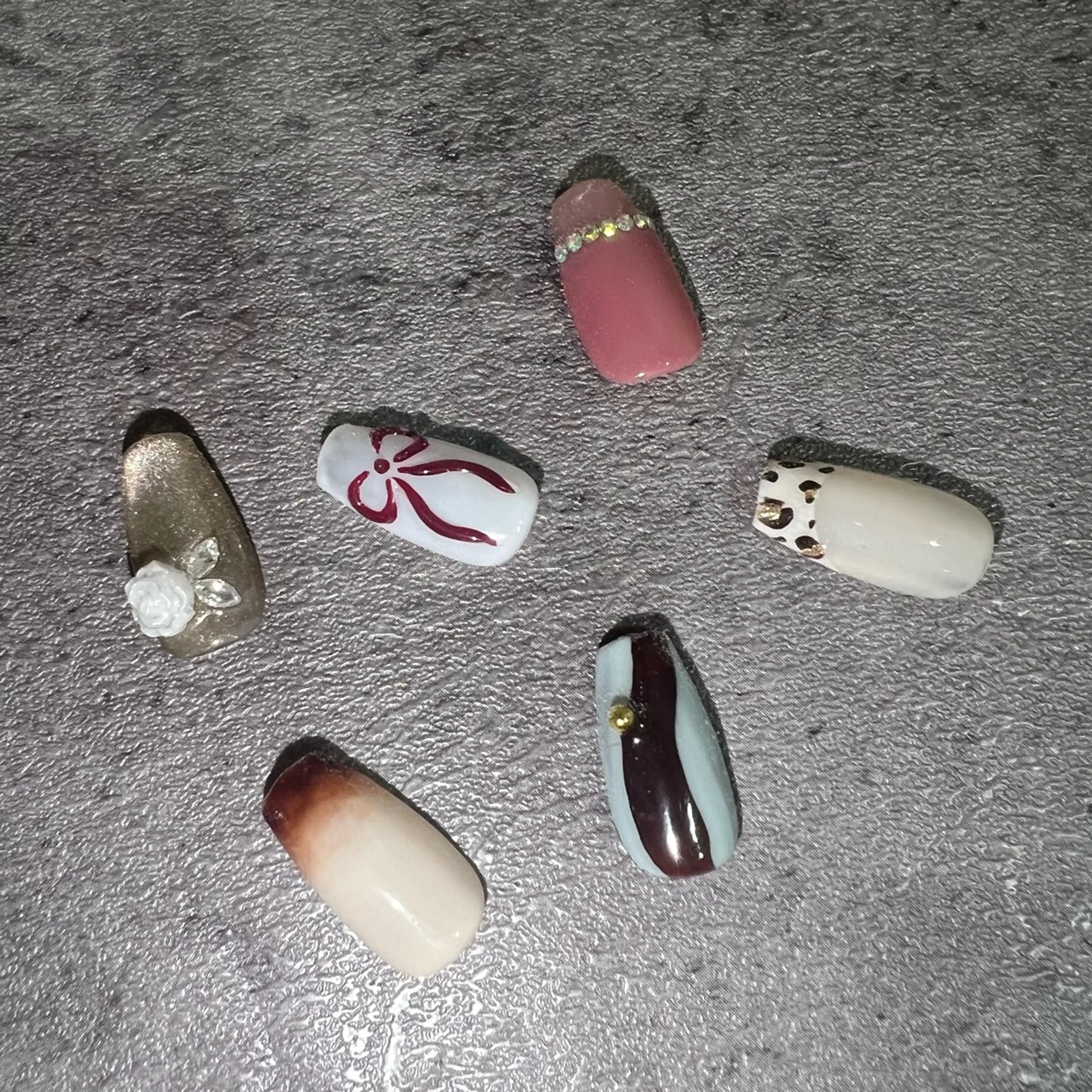 ネイル y's beauty京橋店のネイルデザイン