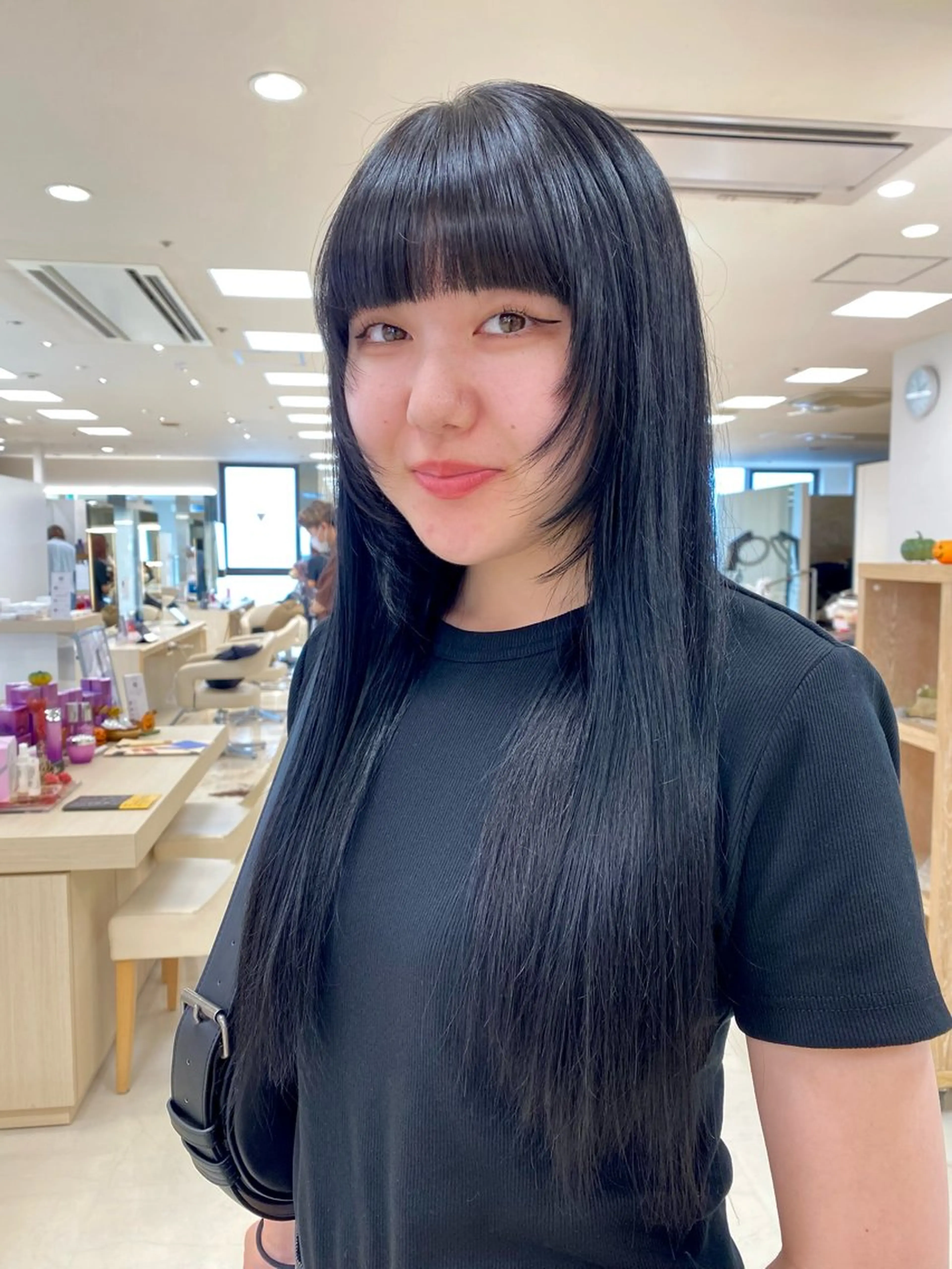 ロング カラー ロングレイヤー 黒髪 顔まわりレイヤー 韓国風ヘア レイヤーカット カット ヘアカラー トリートメント レイヤー/ウルフ🤎 mayo.のヘアスタイル