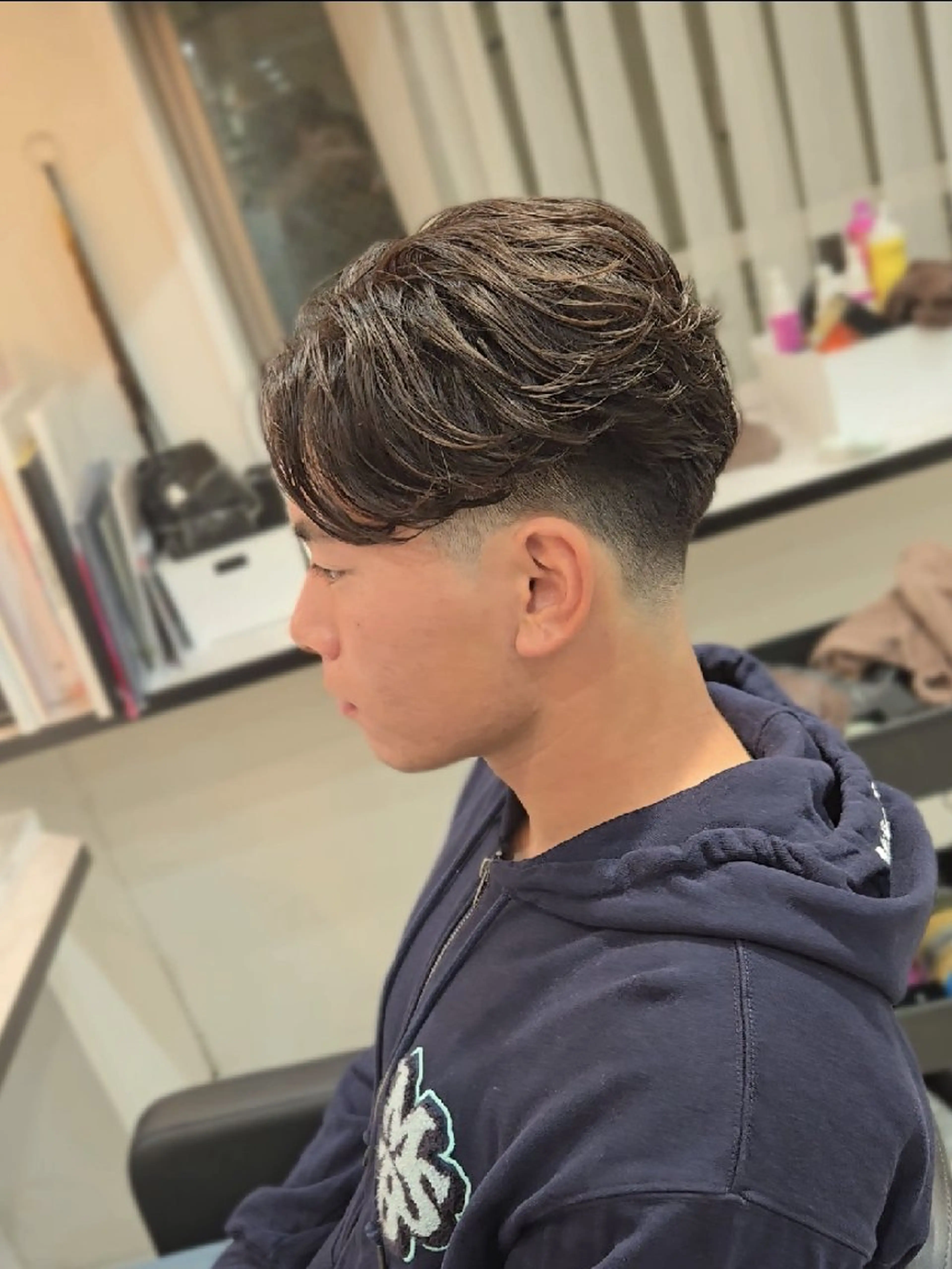 メンズ ミディアム パーマ ミディアムパーマ フェードカット メンズパーマ ニュアンスパーマ カット パーマ ヘアセット Lapis 名古屋駅前店所属・LEN名古屋/パーマ メンズ特化美容師のヘアスタイル