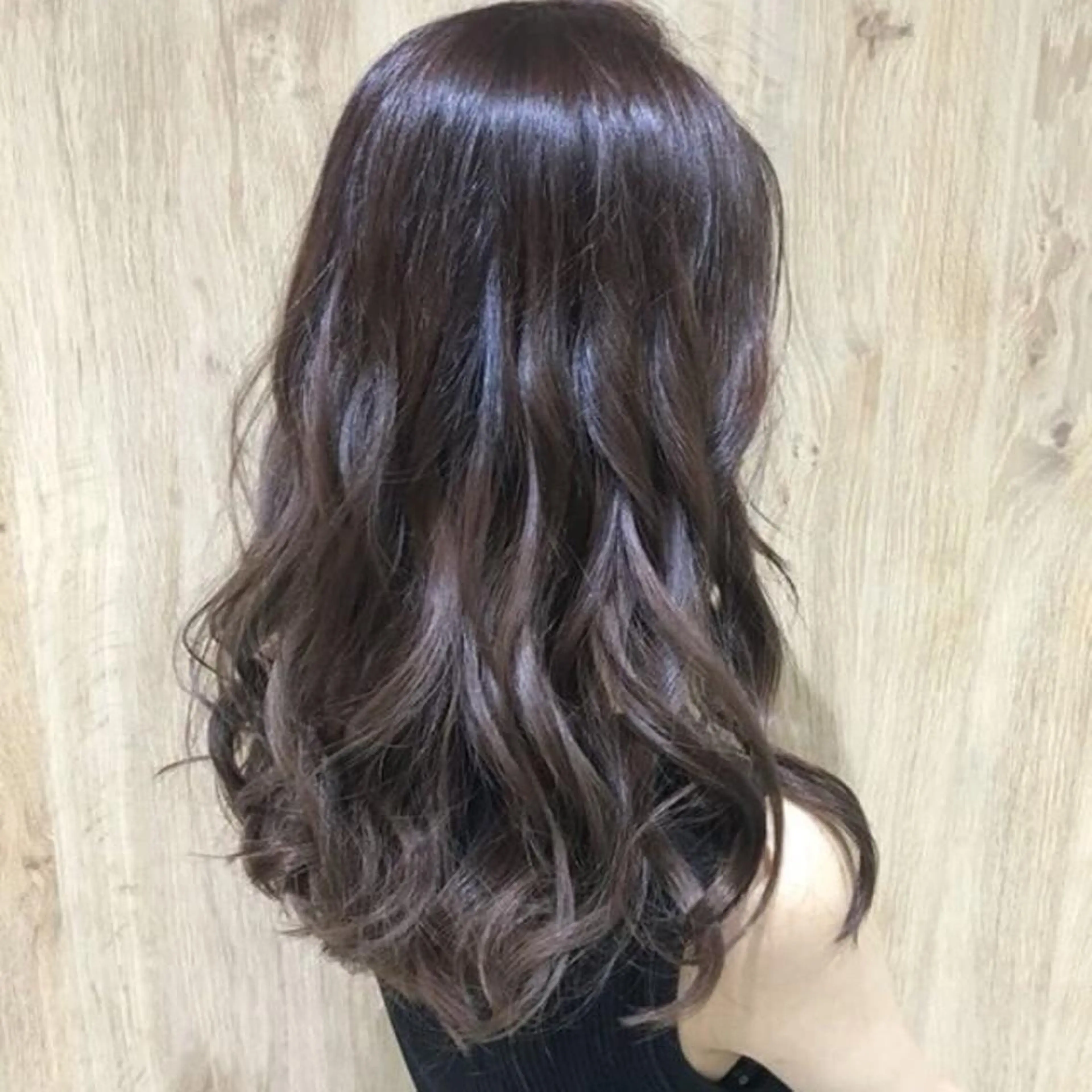 カラー イルミナカラー 中林 由佳のヘアスタイル